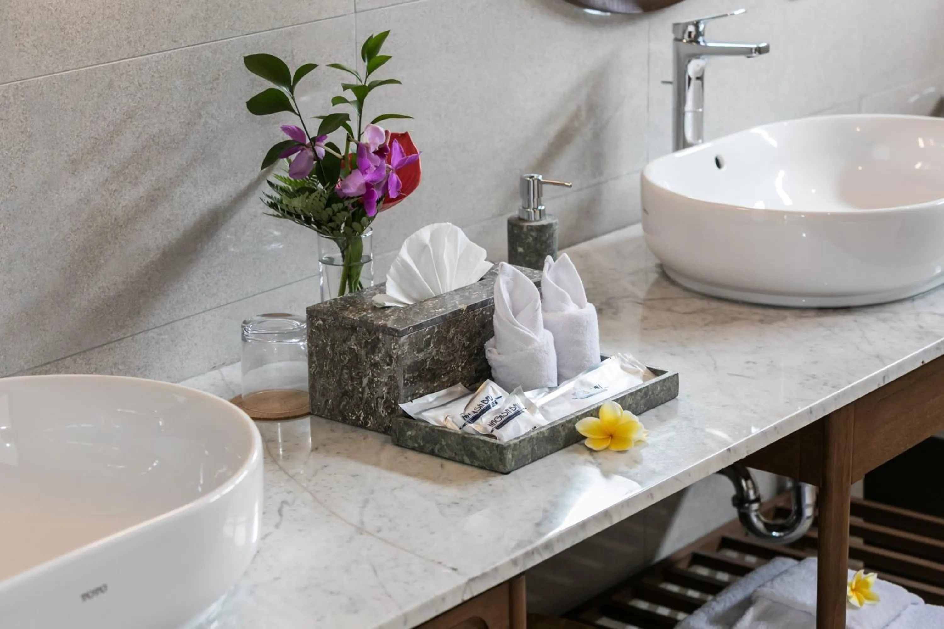 Bathroom in Villa Daun 3 Canggu by Premier Hospitality Asia