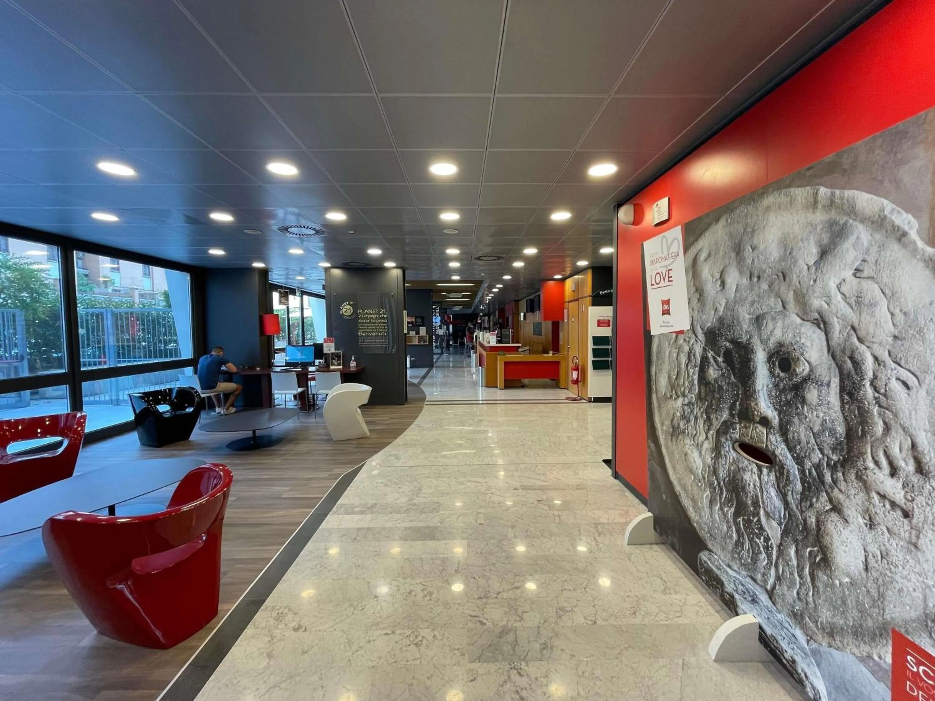 Property building in Ibis Roma Fiera