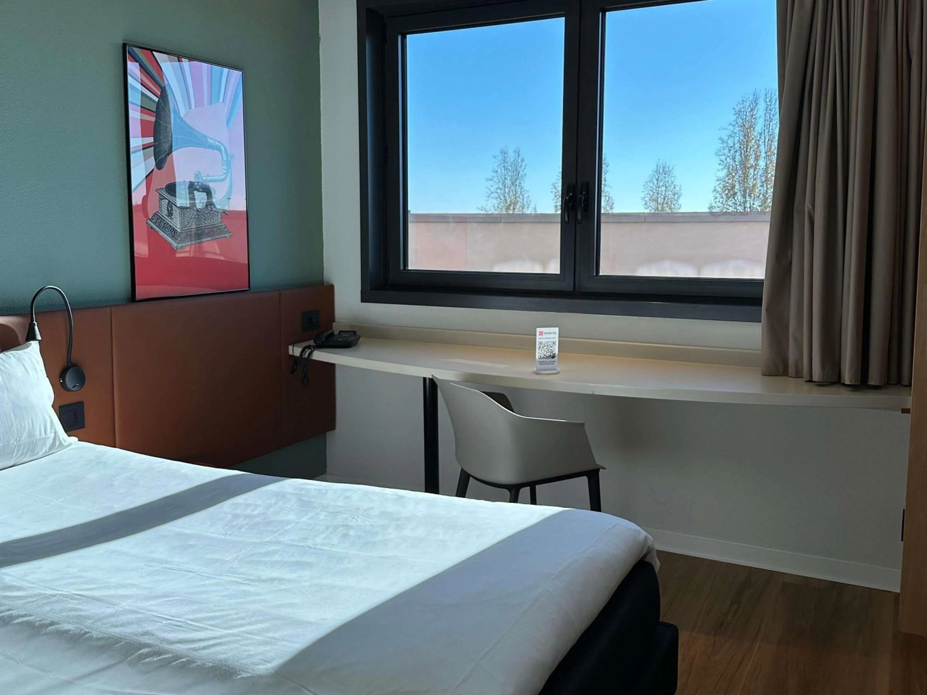 Bedroom, Bed in Ibis Roma Fiera