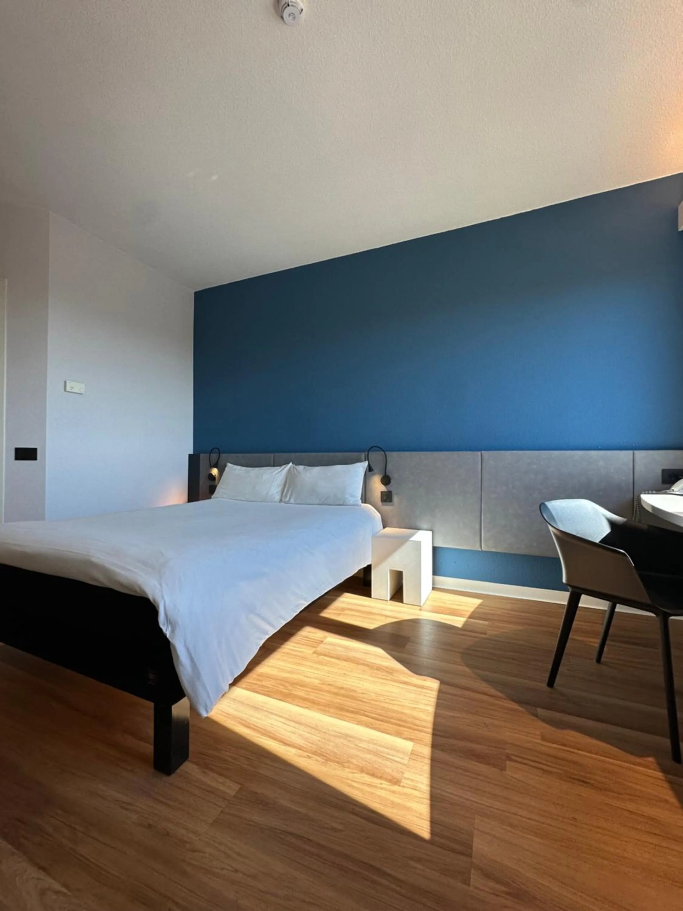 Bedroom, Bed in Ibis Roma Fiera