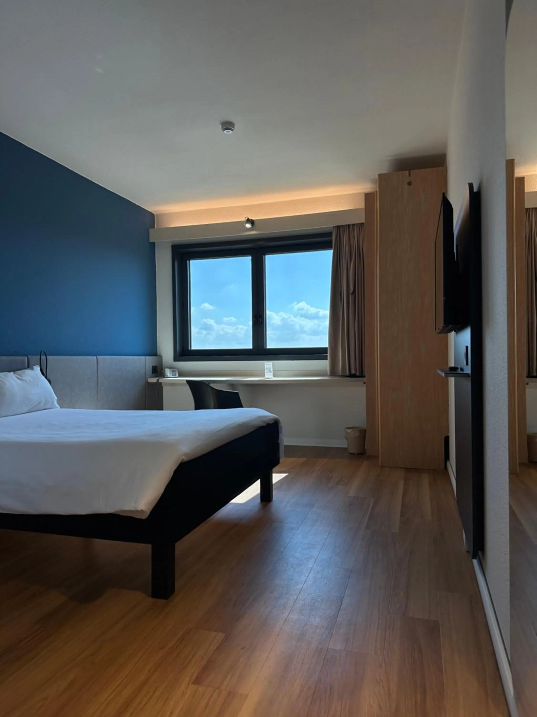 Bedroom, Bed in Ibis Roma Fiera