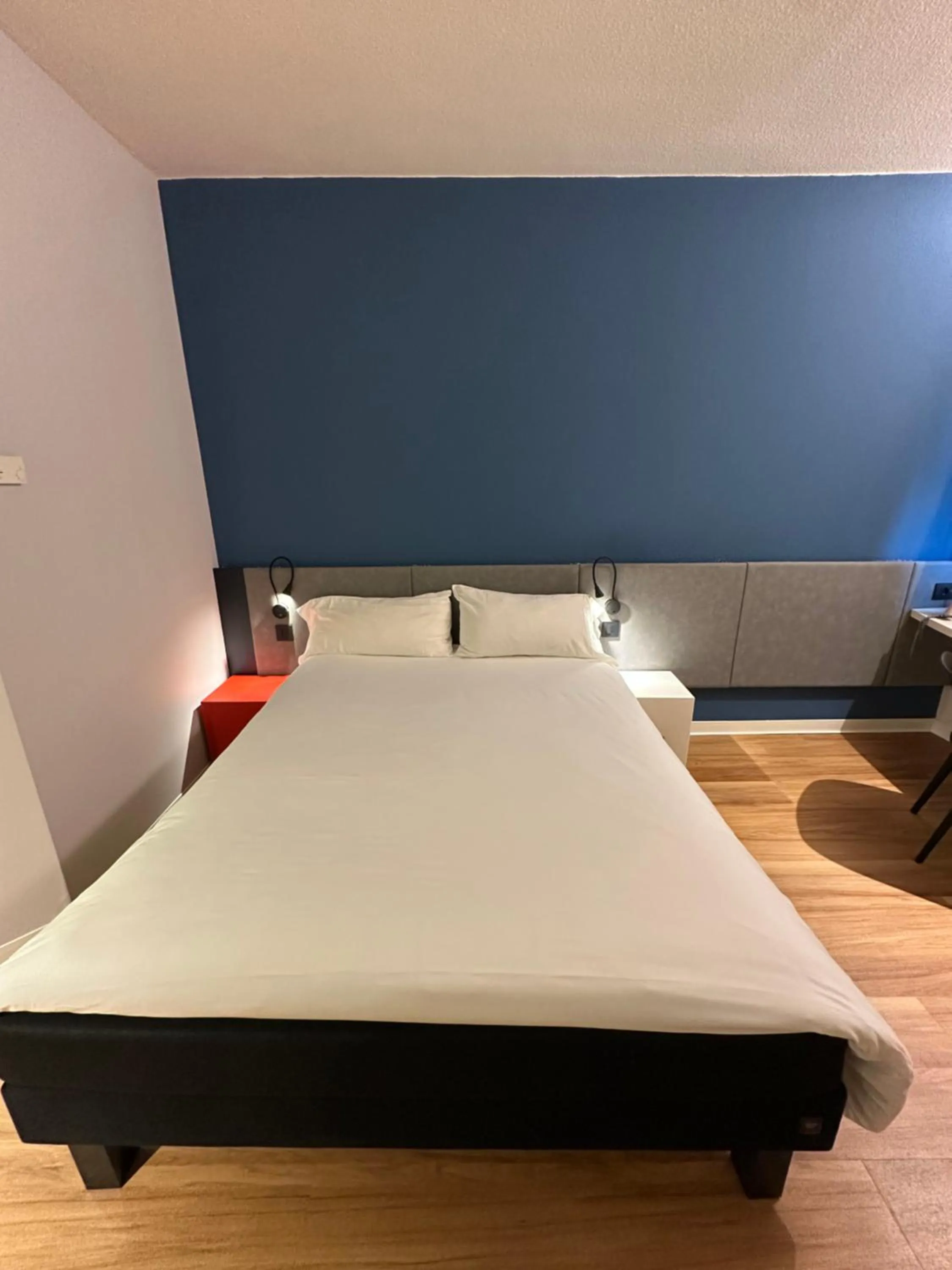 Bedroom, Bed in Ibis Roma Fiera