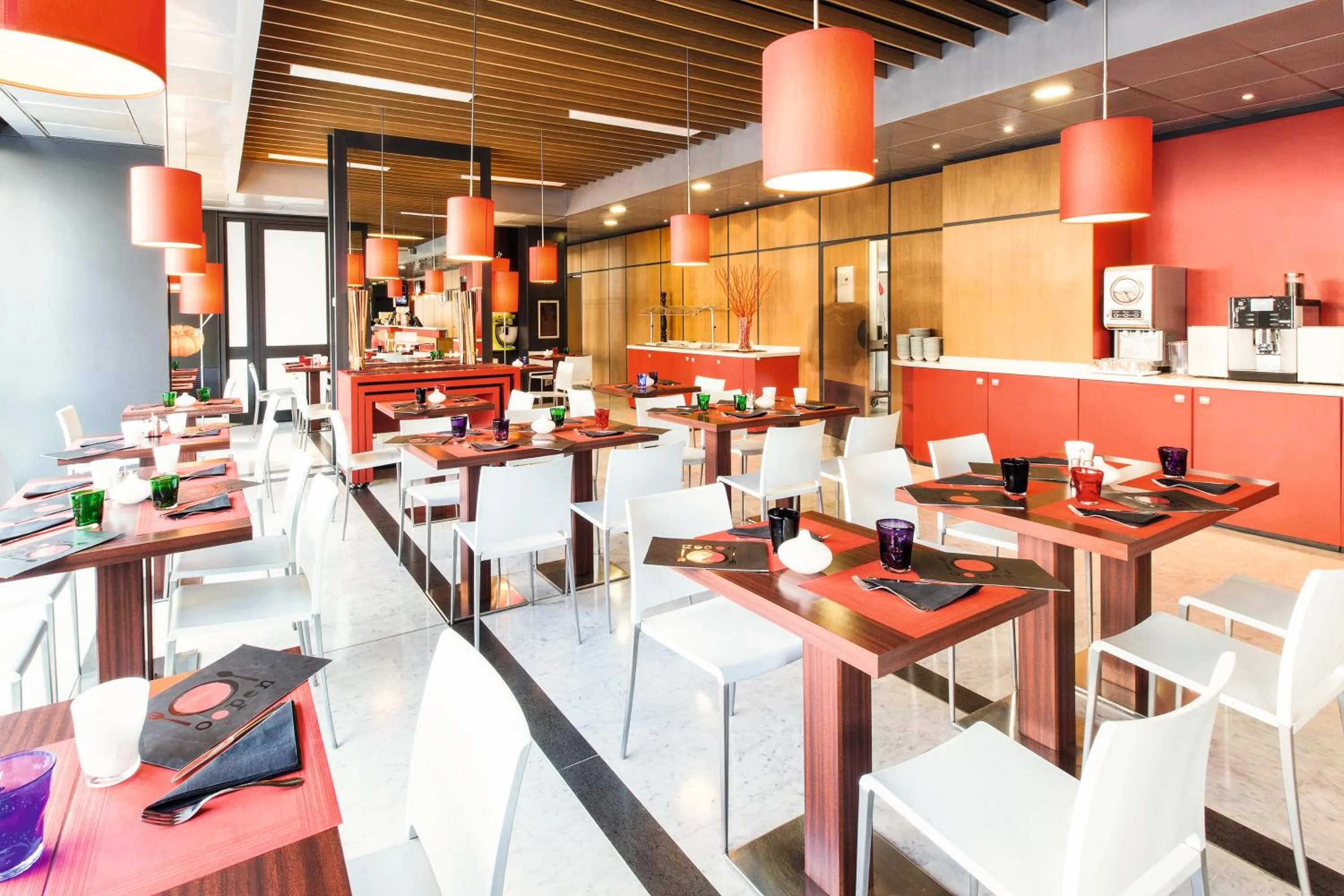 Restaurant/places to eat in Ibis Roma Fiera
