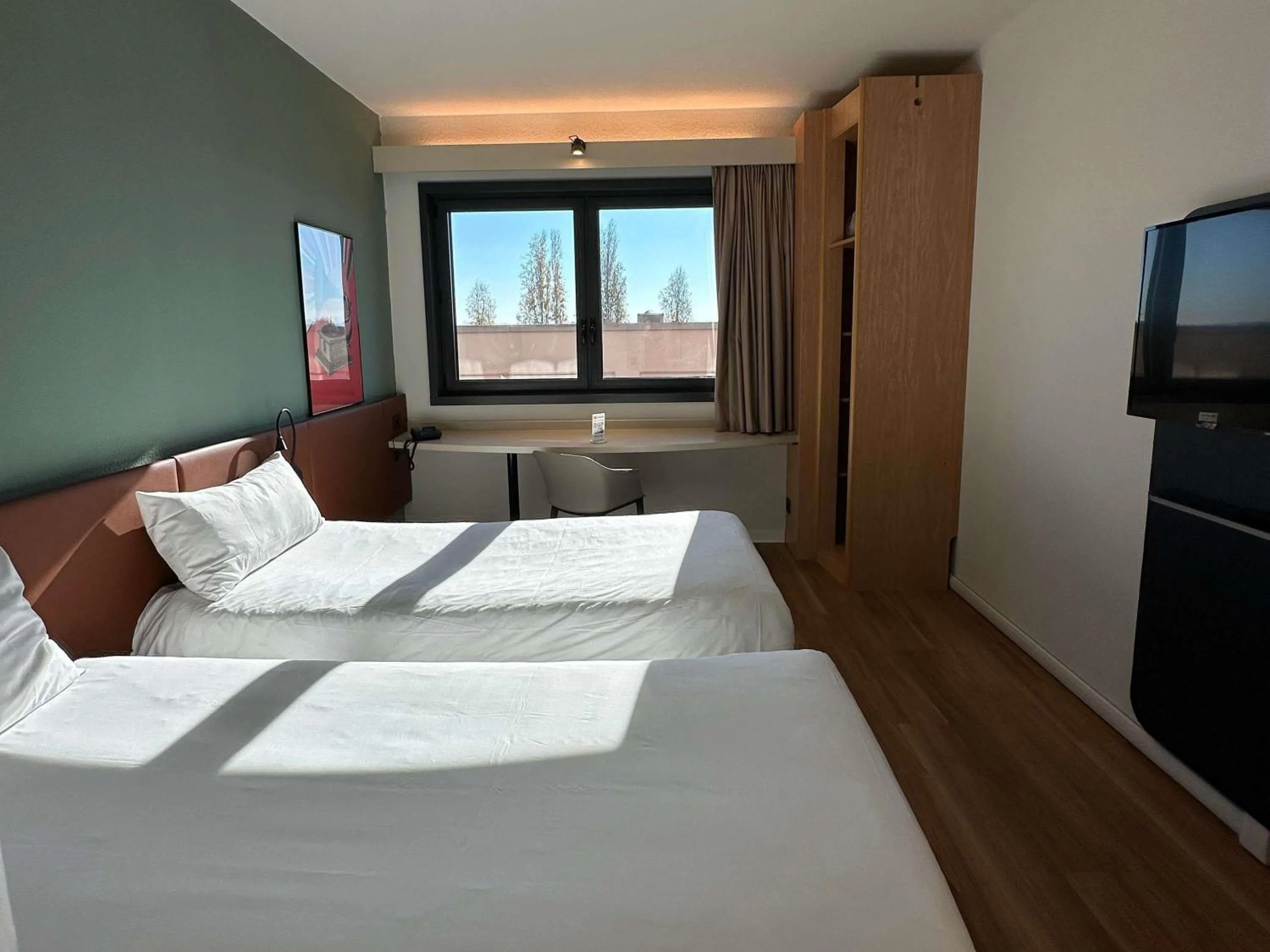 Bedroom, Bed in Ibis Roma Fiera