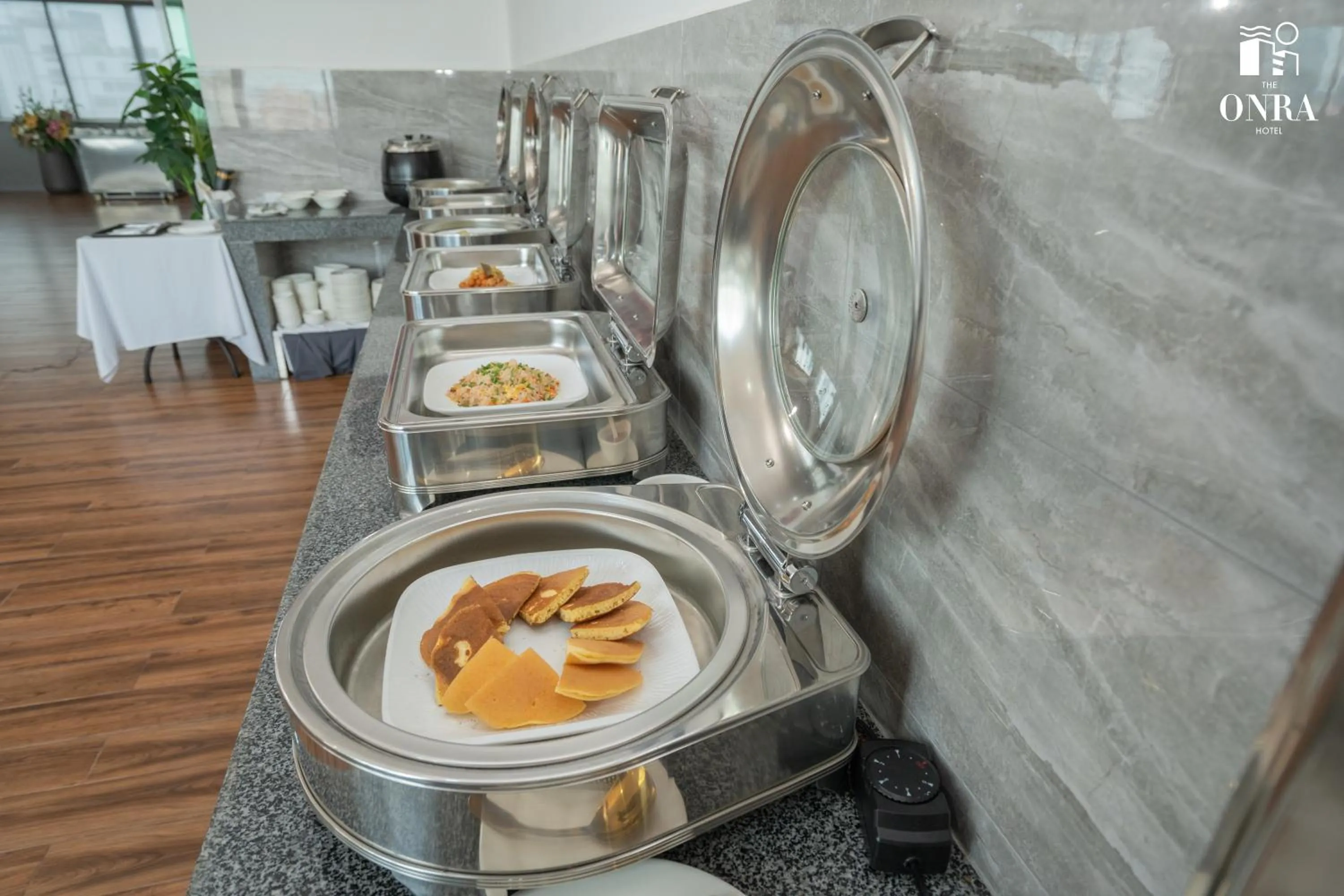 Restaurant/places to eat in The ONRA Hotel