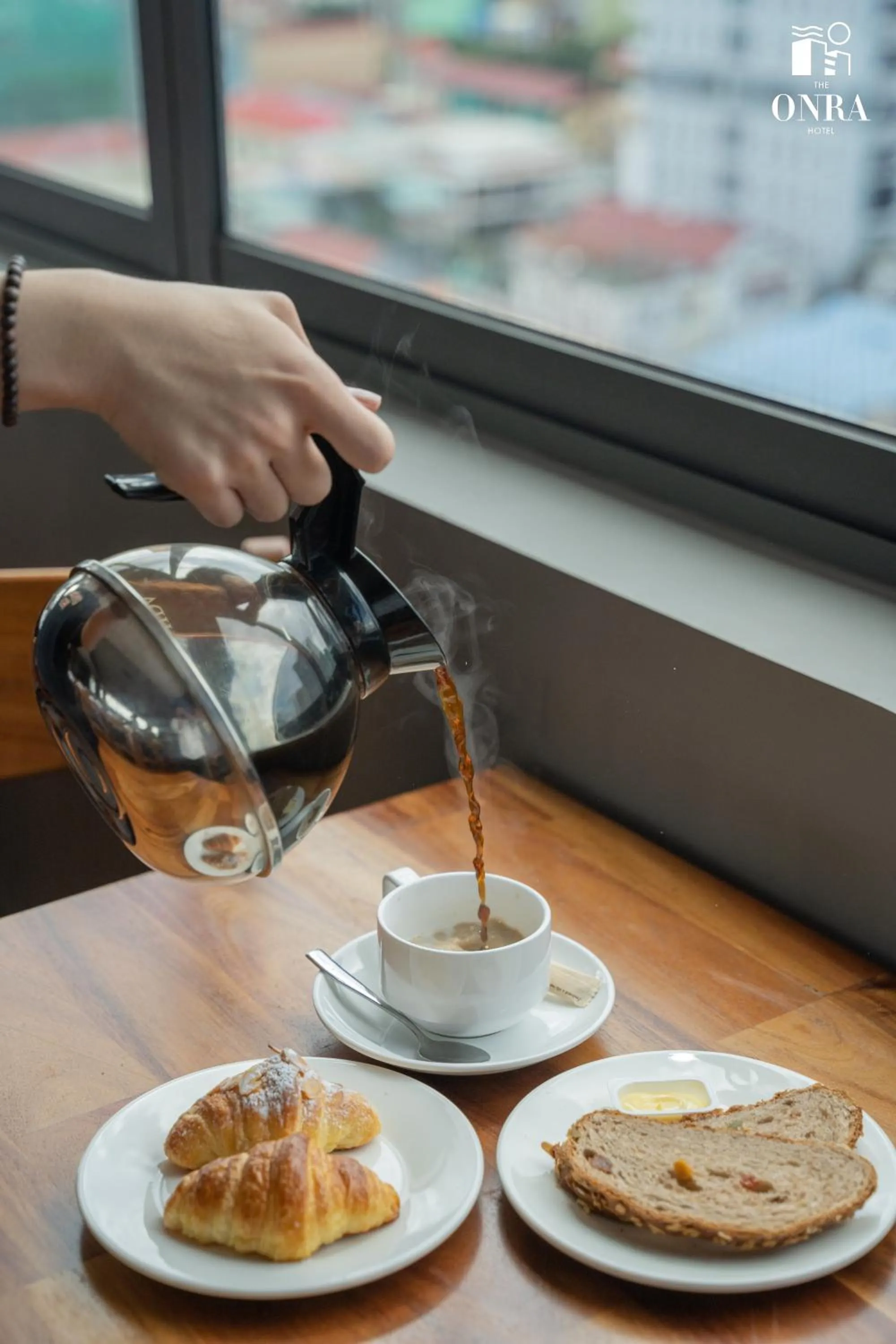 Coffee/tea facilities in The ONRA Hotel