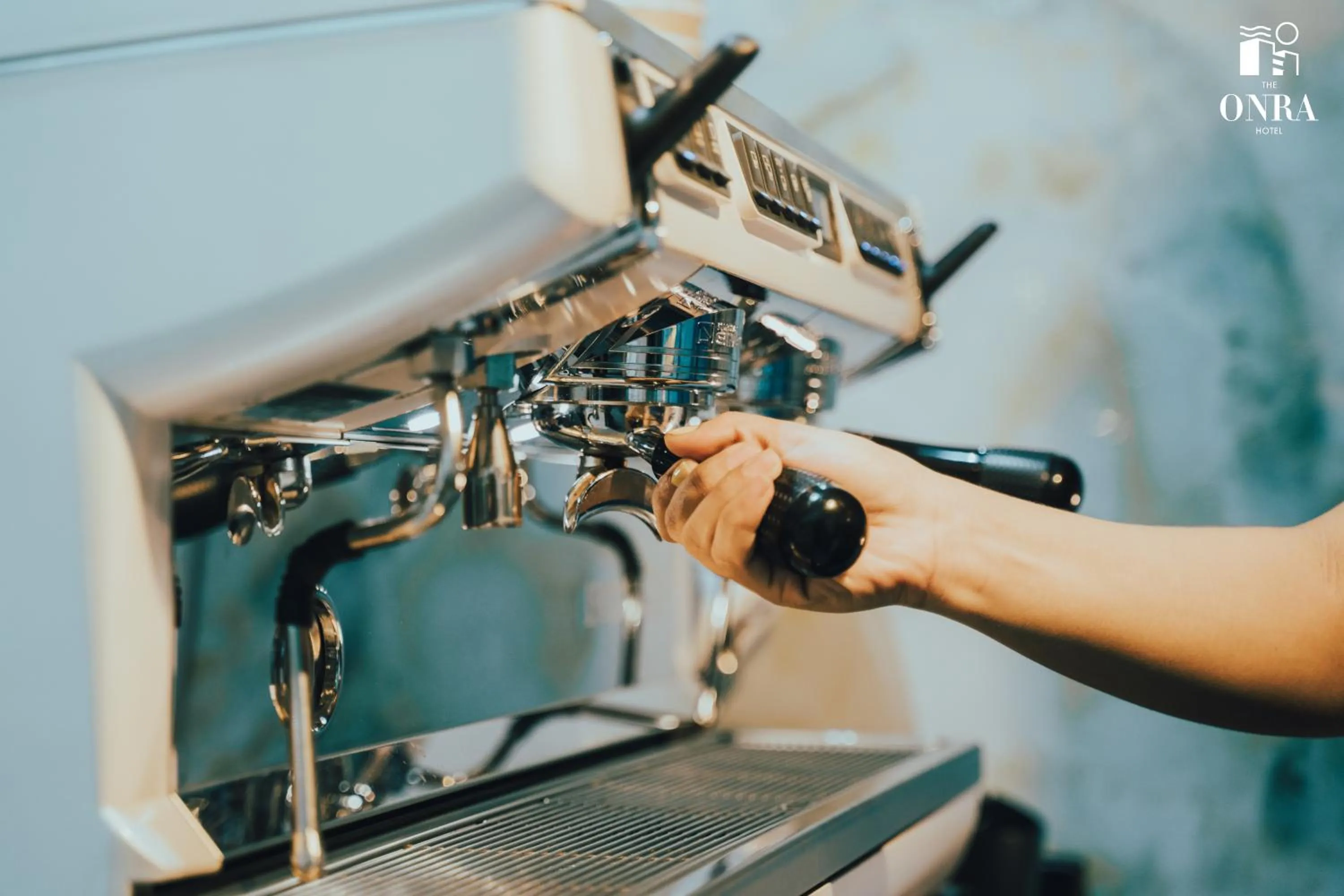 Coffee/tea facilities in The ONRA Hotel
