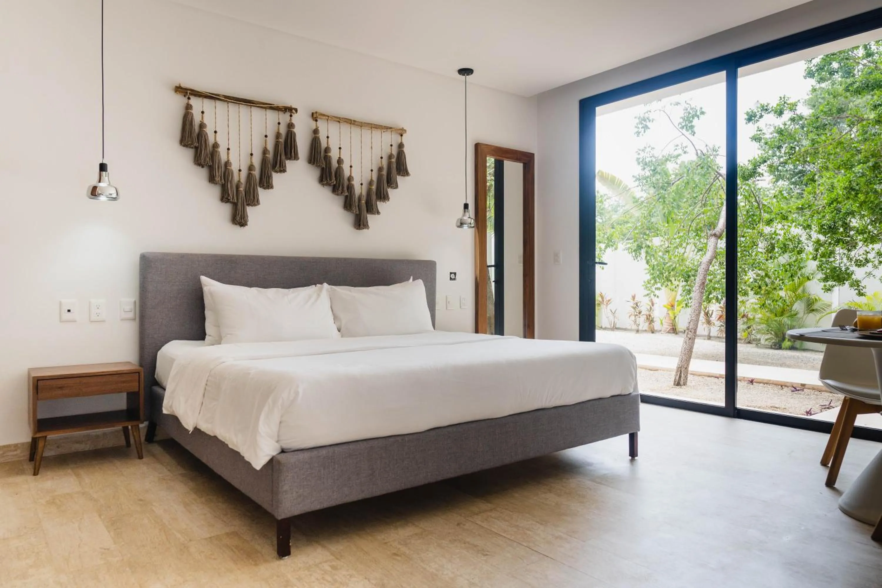 Bedroom, Bed in Central Park ModernStudio, Gym, Spa, Wi-Fi, cowork