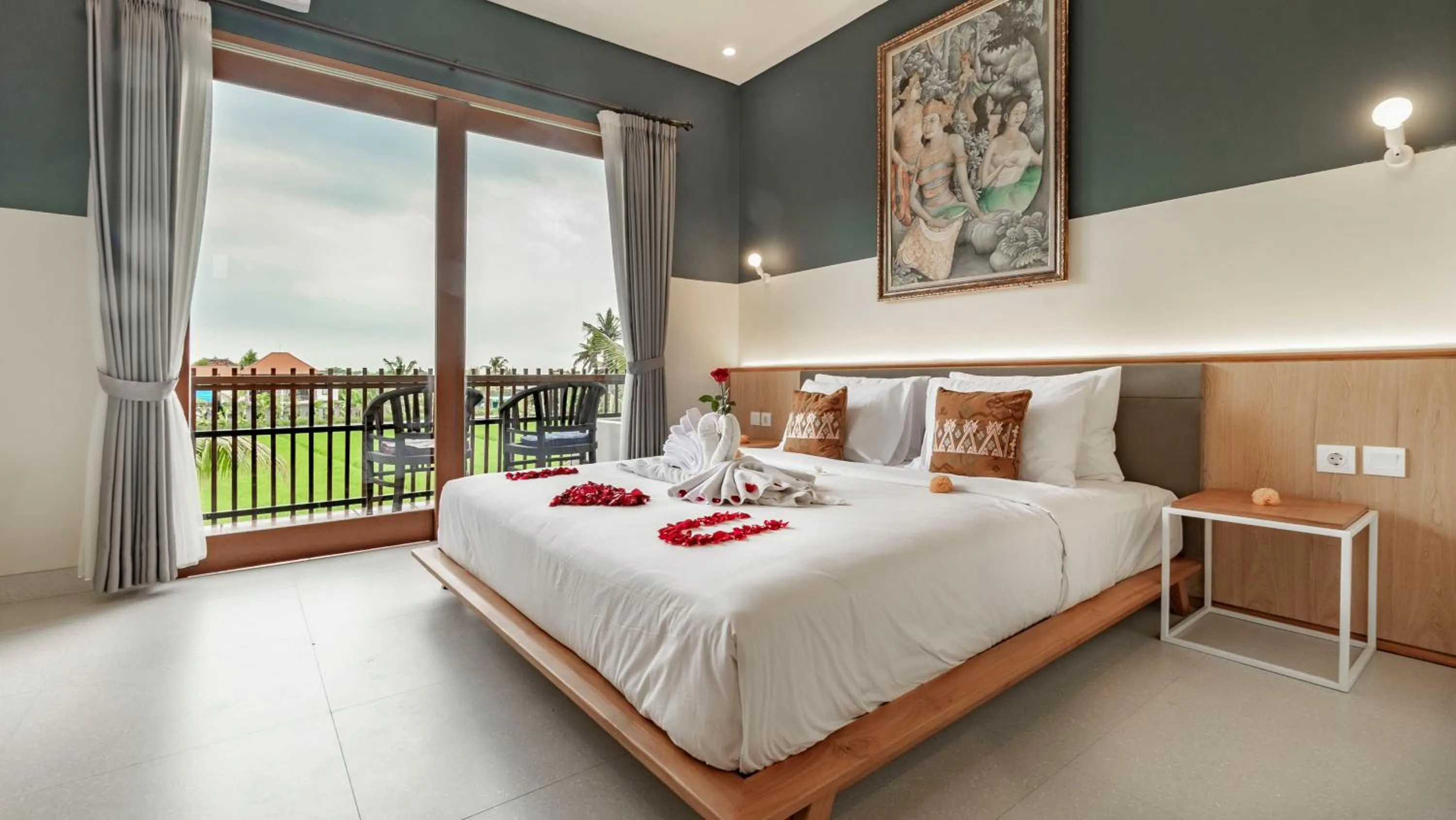 Photo of the whole room, Bed in Juli House by Mahaputra