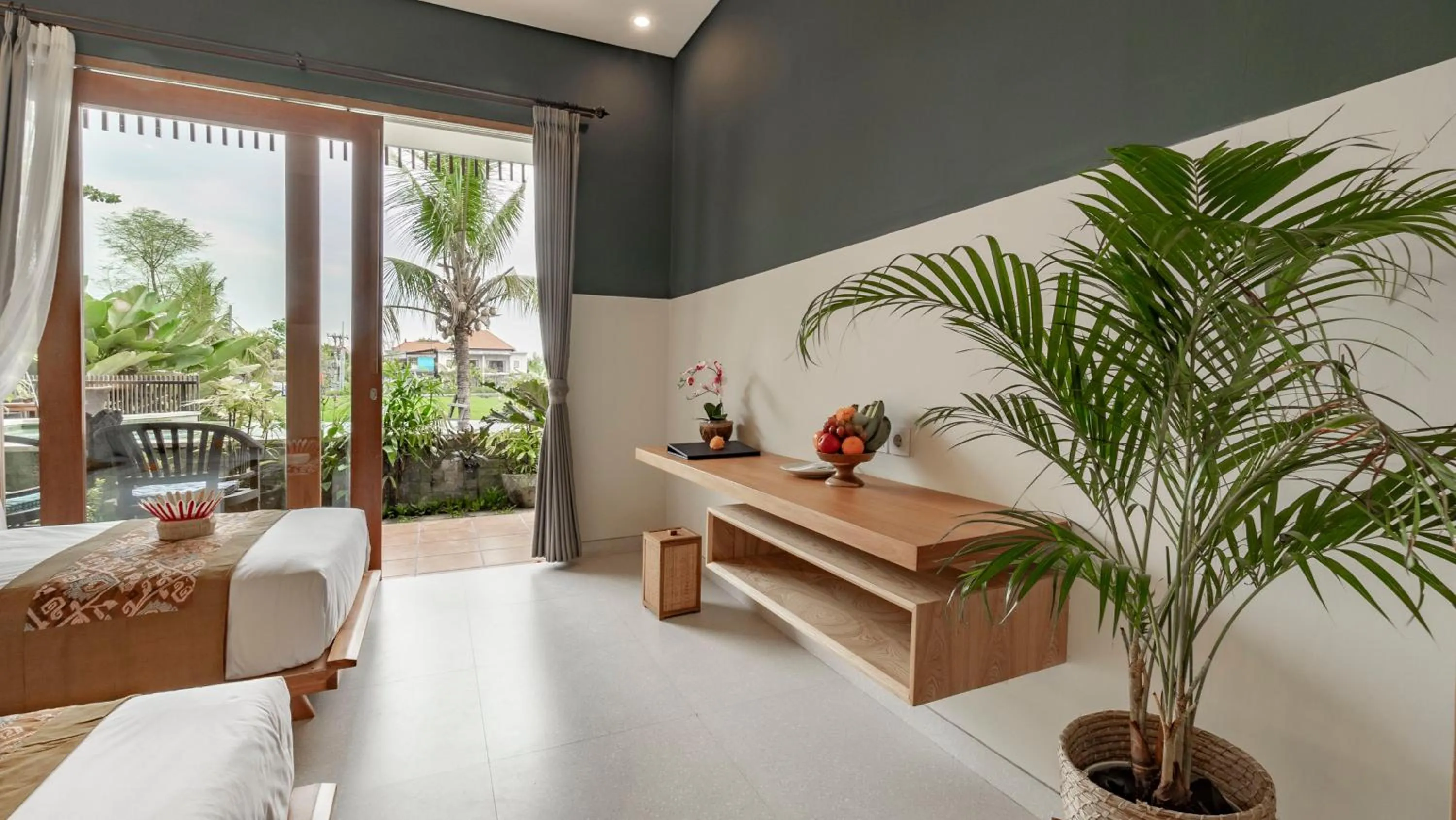 Property building in Juli House by Mahaputra