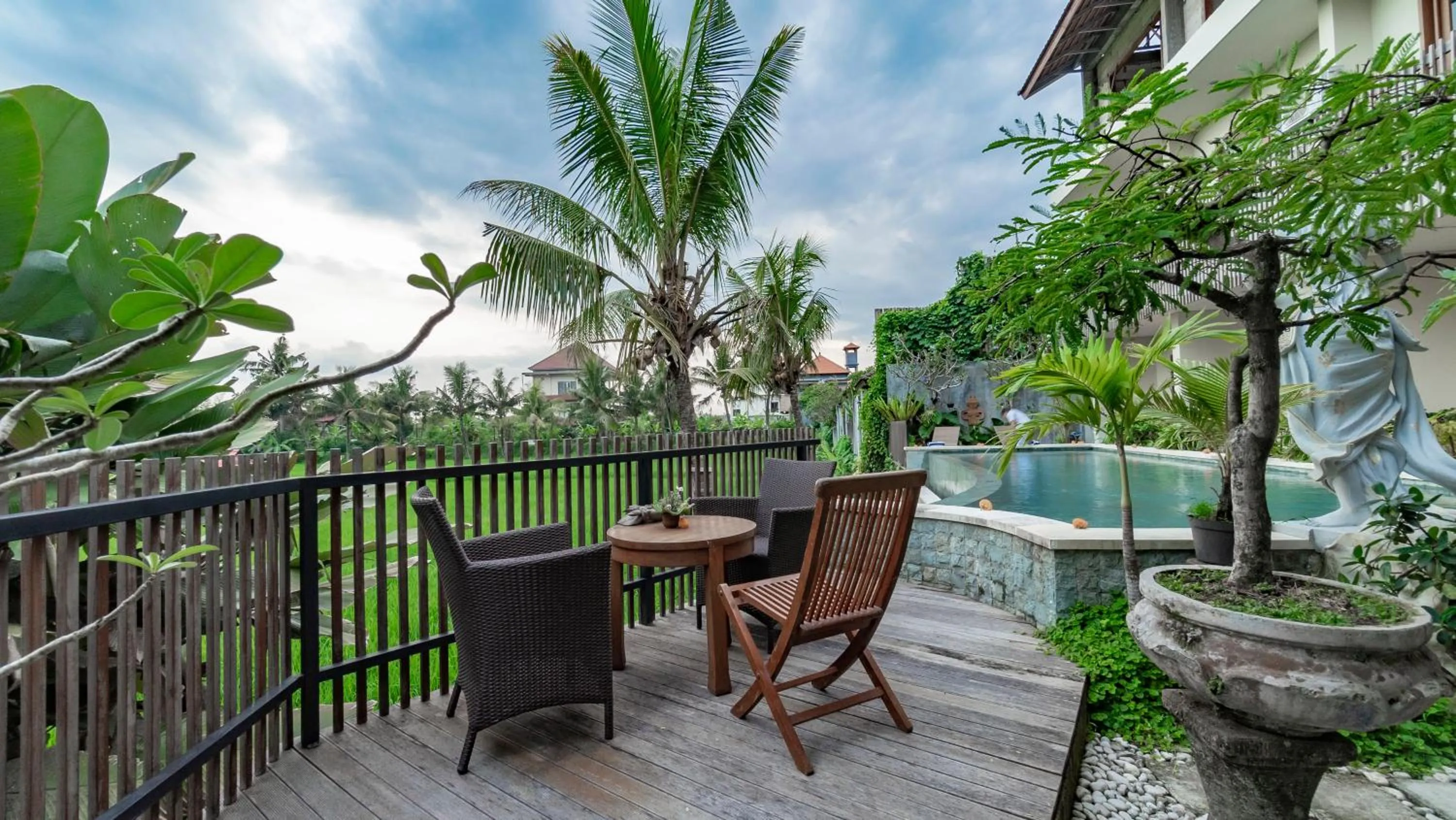 Balcony/Terrace in Juli House by Mahaputra