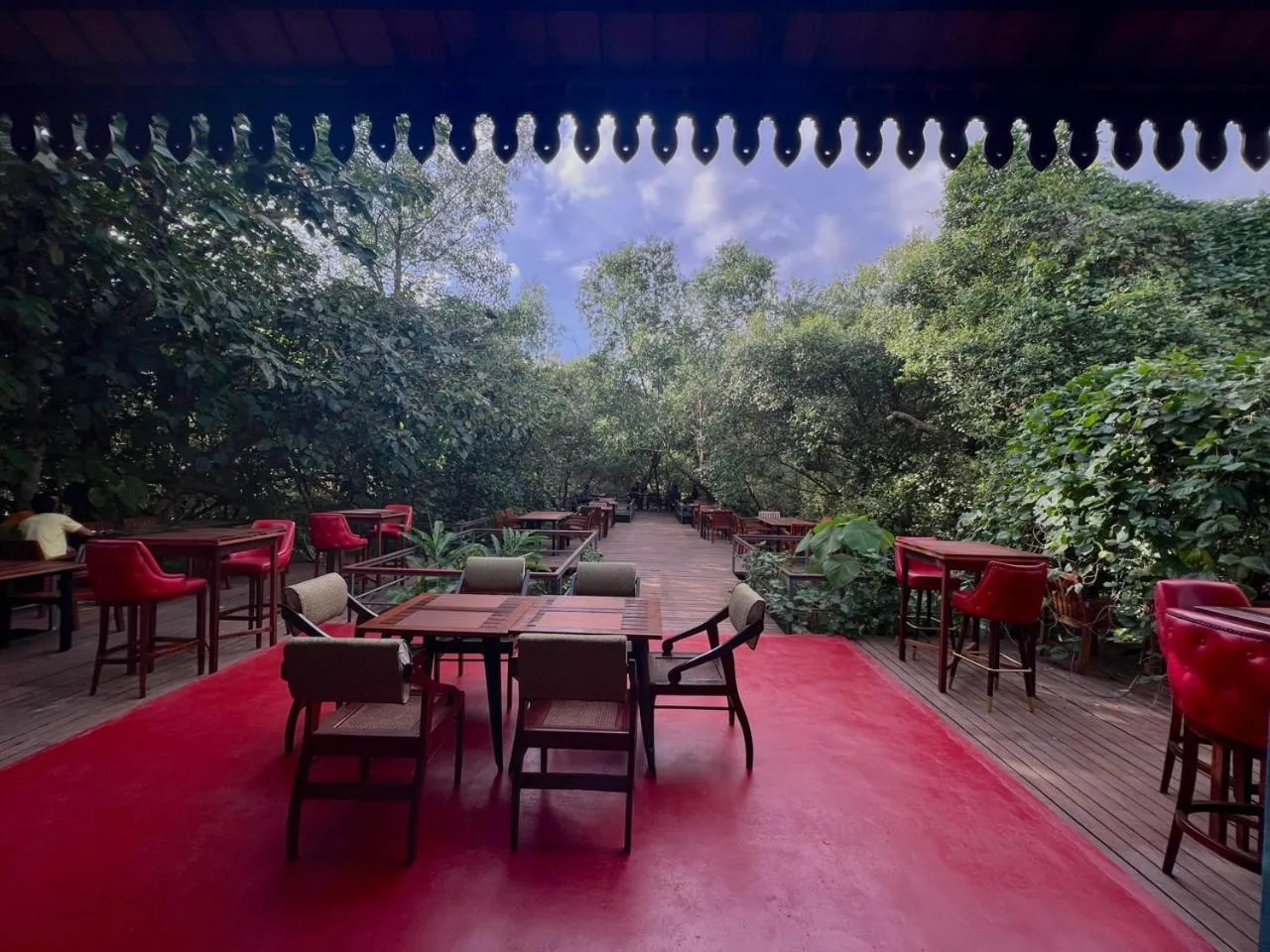 Restaurant/places to eat in Royale Riviera Resort Private Pool Villas