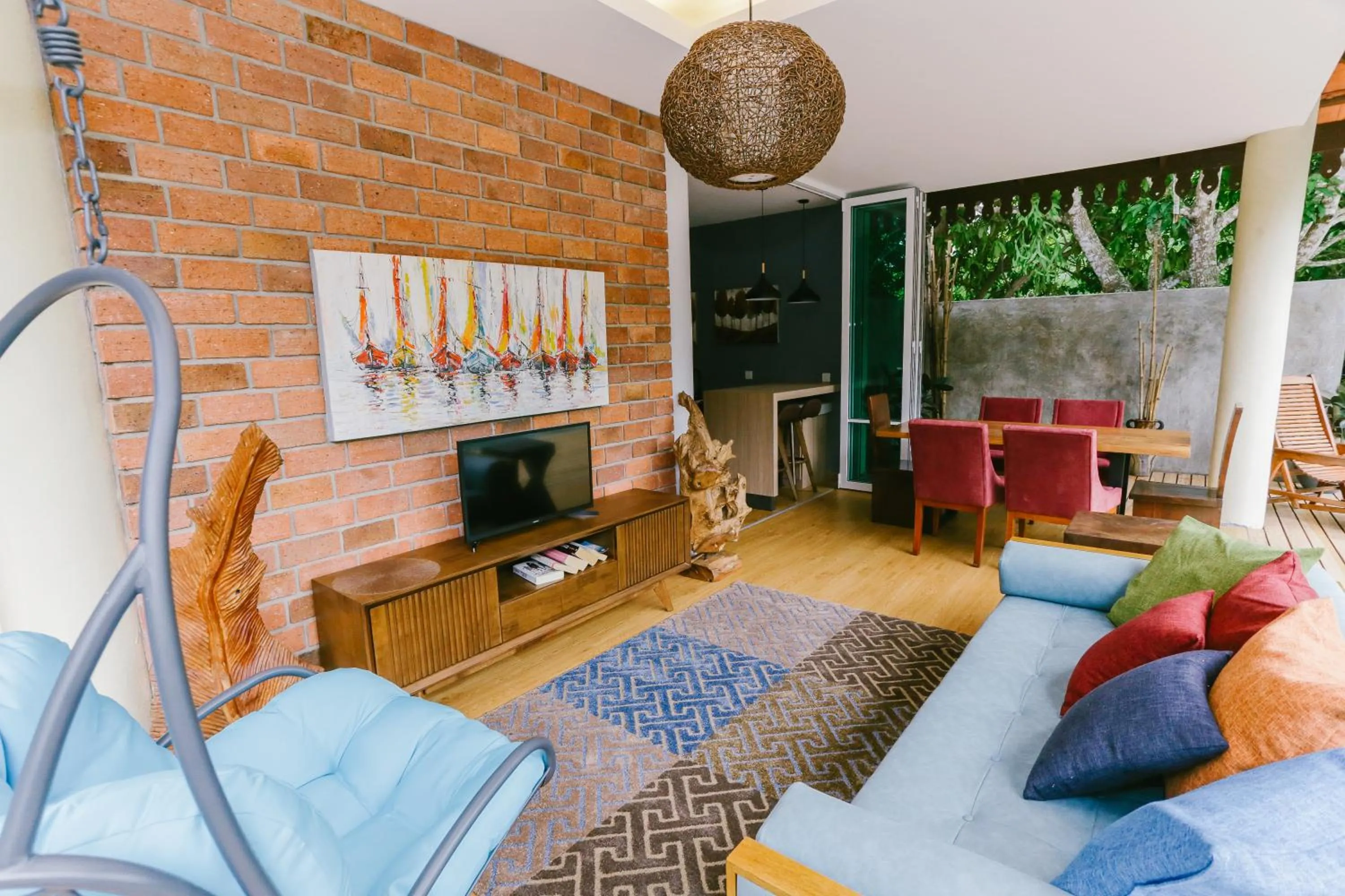 TV and multimedia in Royale Riviera Resort Private Pool Villas