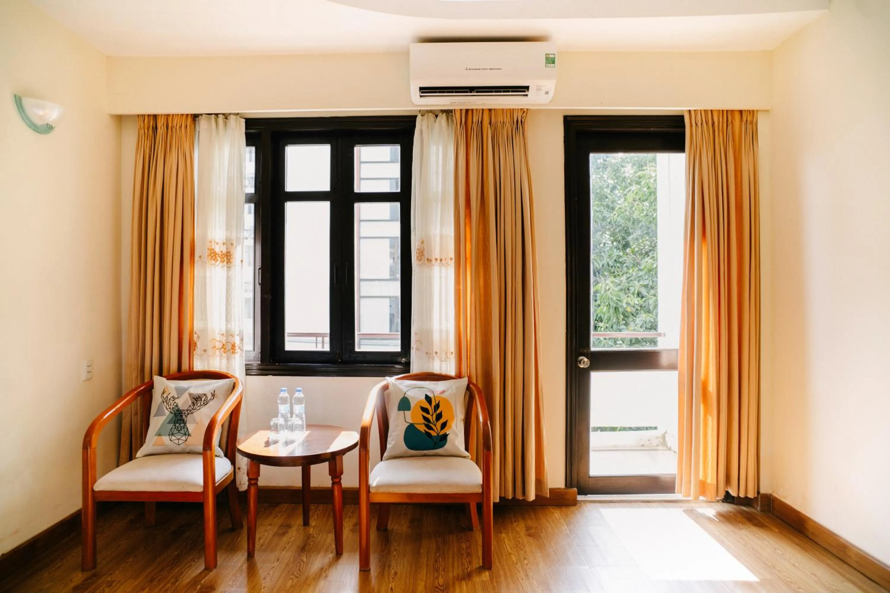 Seating area in Mercury Hotel & Apartment