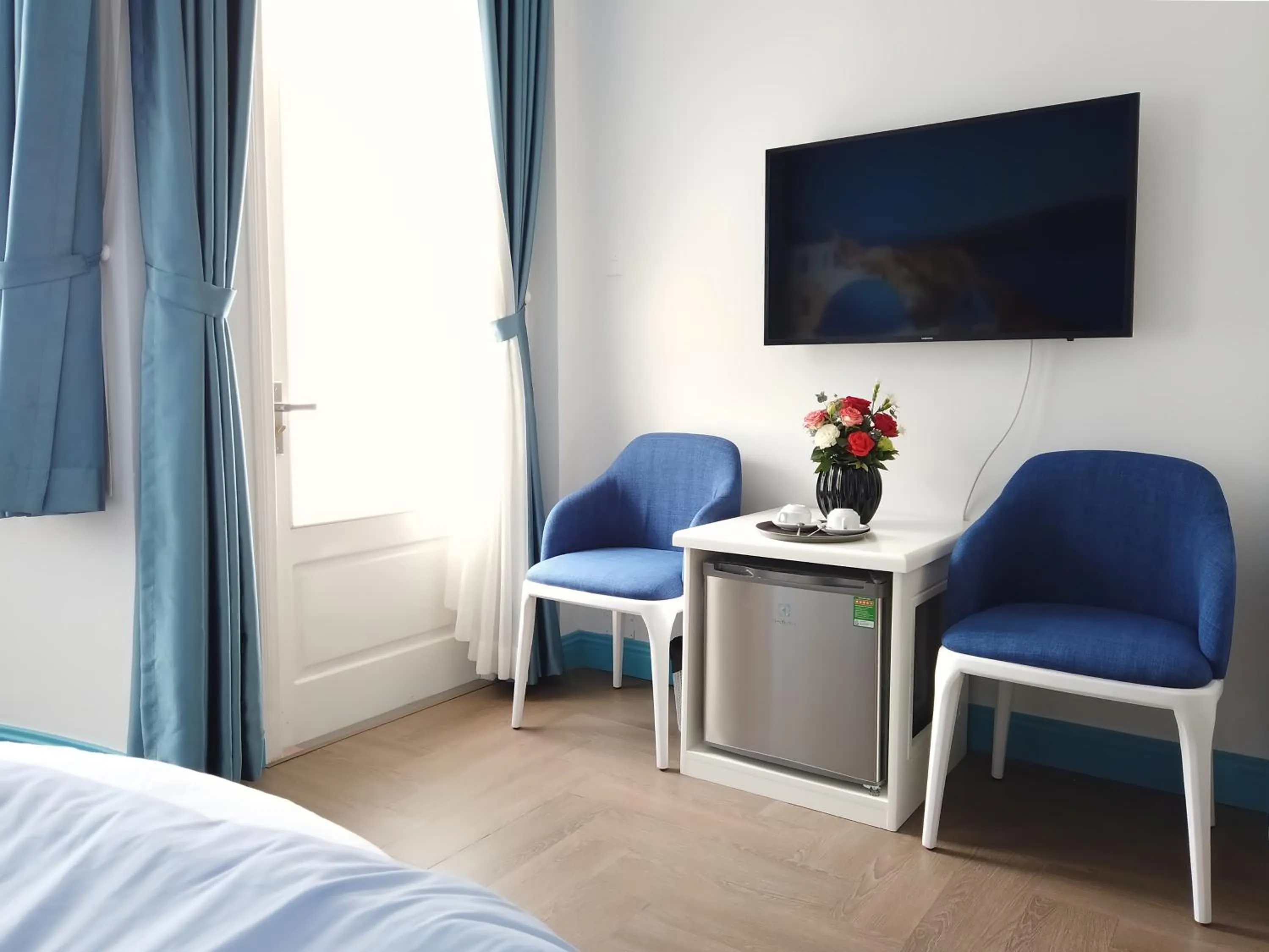 Communal lounge/ TV room, Bed in Free Style Hotel Dalat