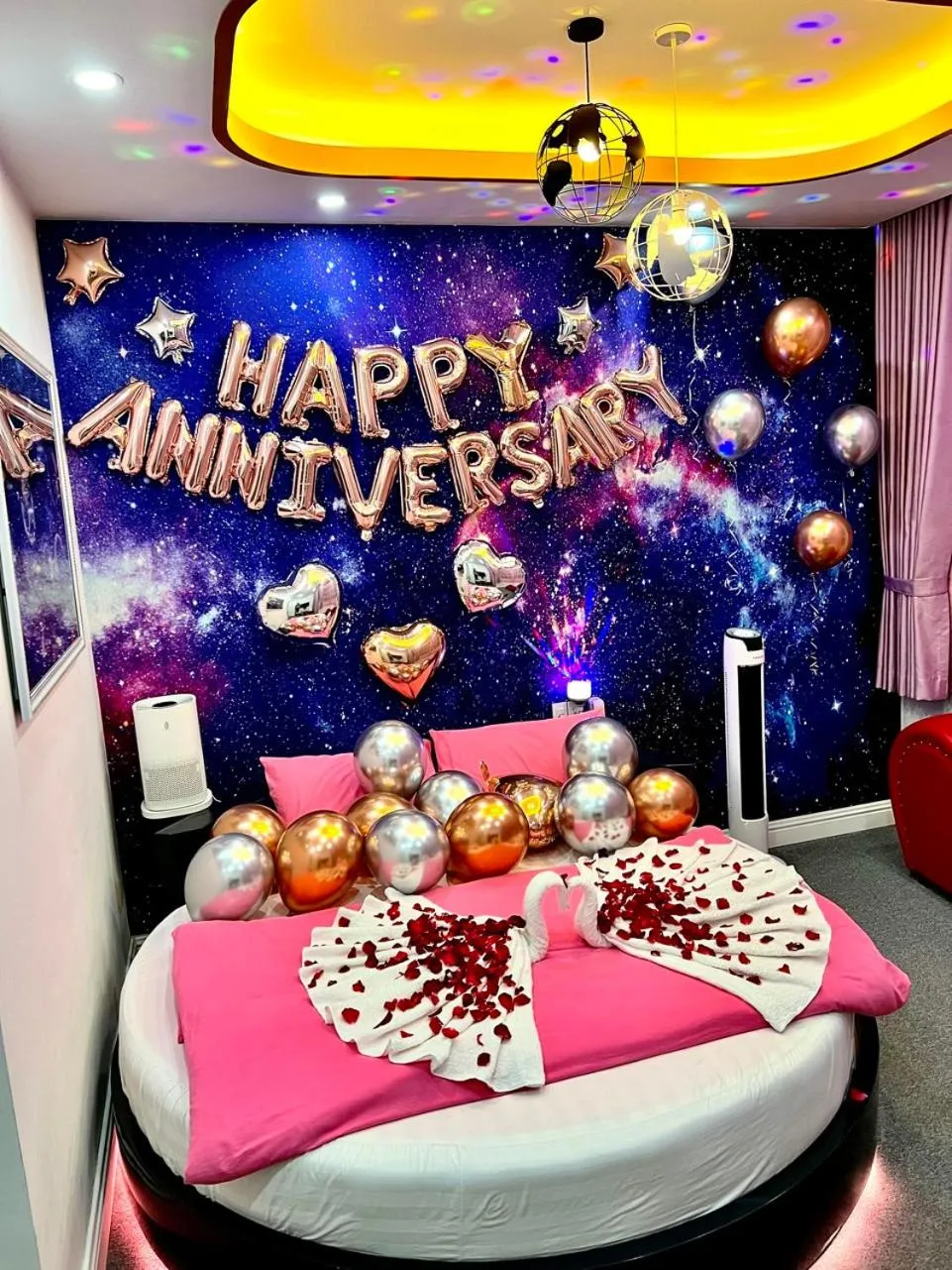 Quiet street view, Bed in Free Style Hotel Dalat