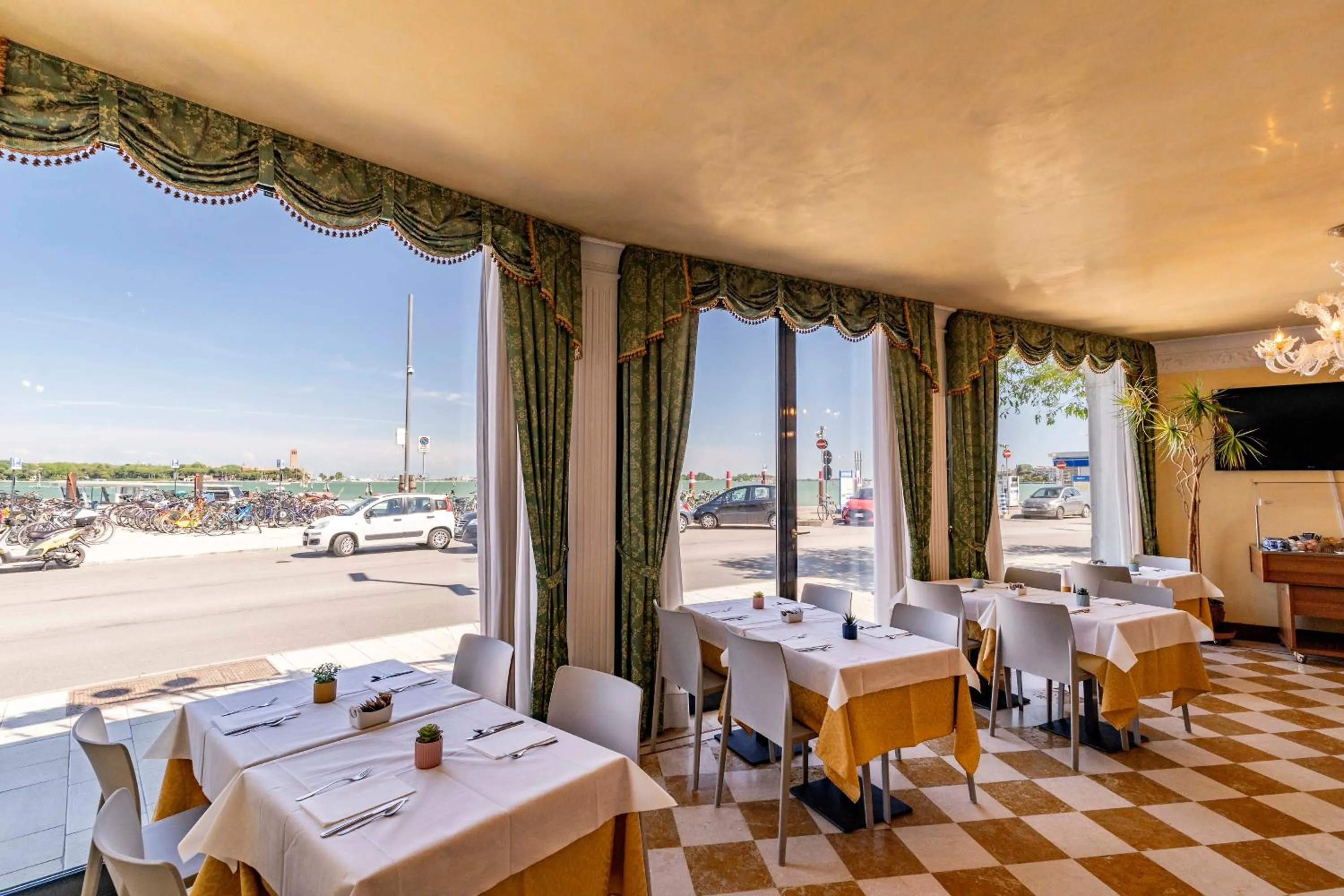 Breakfast in Hotel Panorama