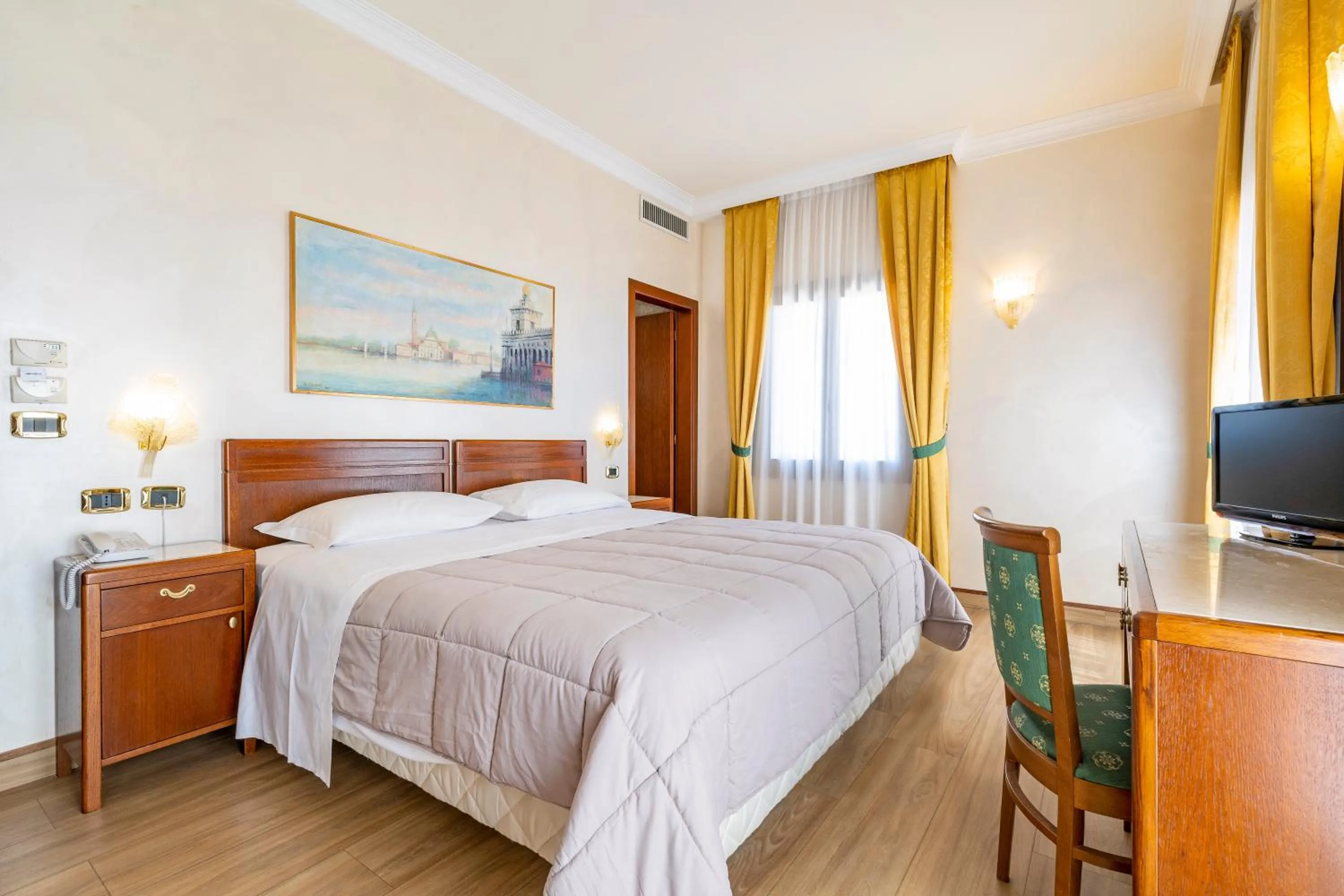 Bedroom, Bed in Hotel Panorama