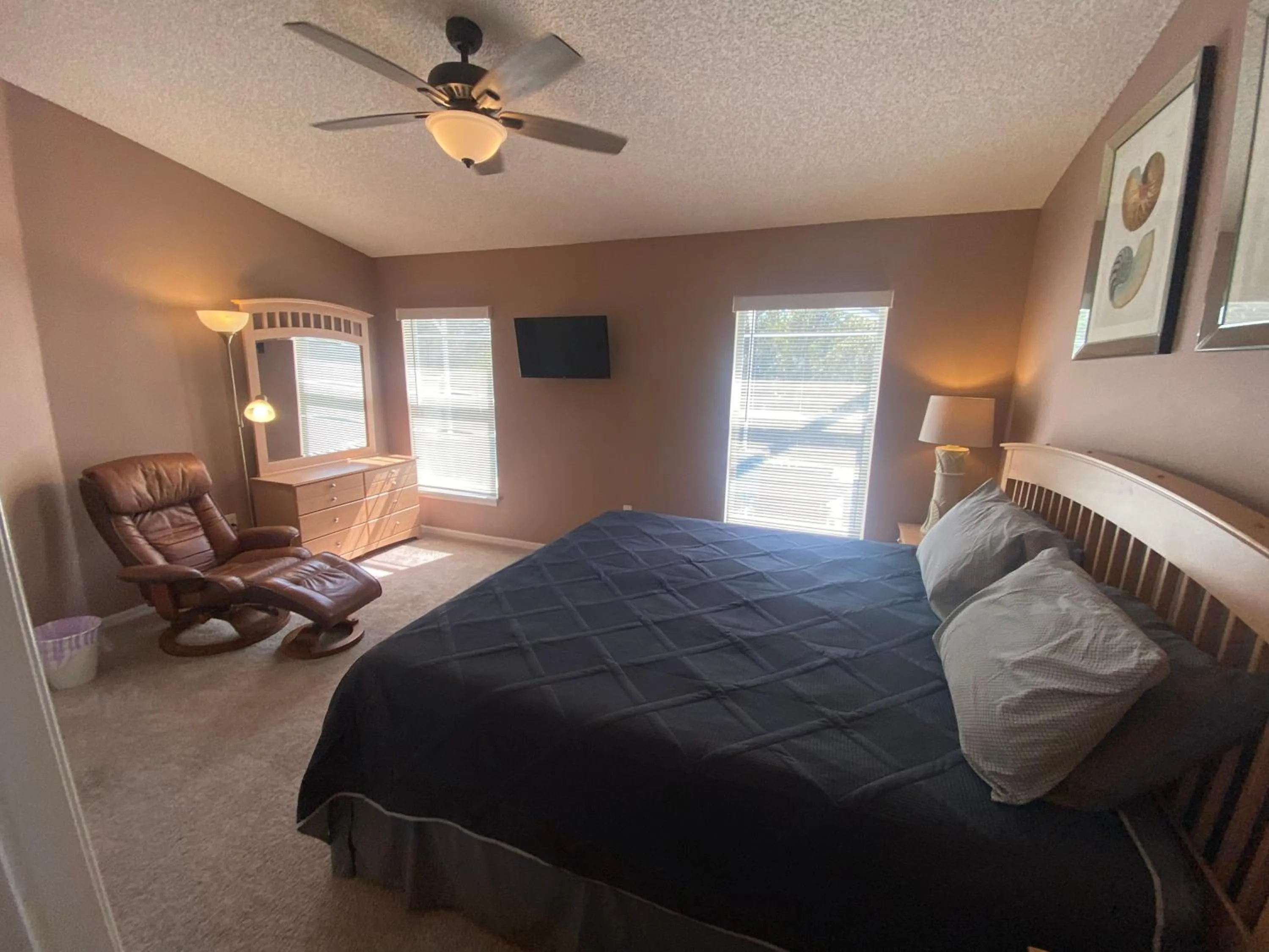 Bedroom, Bed in 3 Bedroom Villa with Poolside Cinema and Games Room Close to theme Parks sleeps 6 plus 2