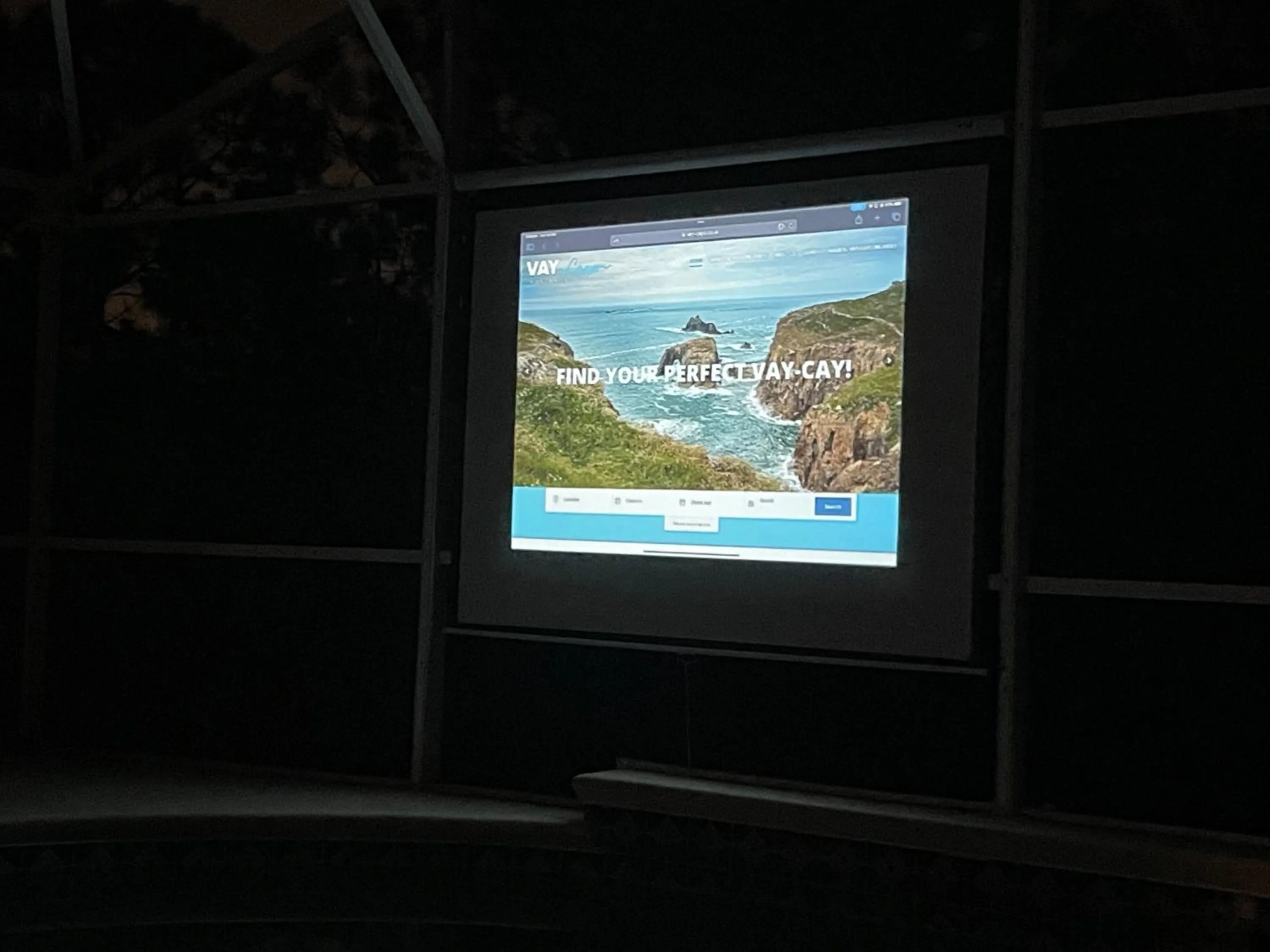 Swimming pool in 3 Bedroom Villa with Poolside Cinema and Games Room Close to theme Parks sleeps 6 plus 2