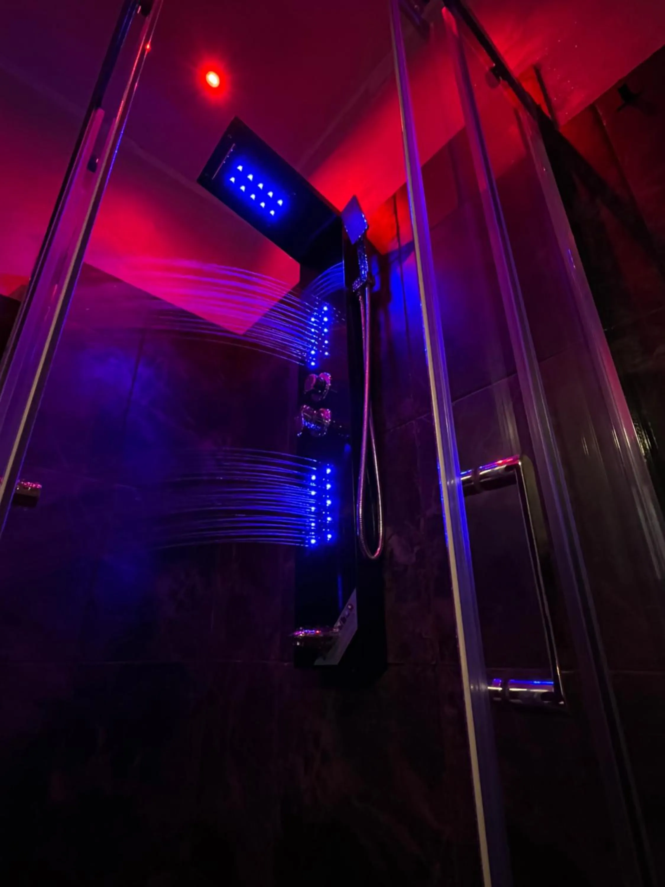 Shower in B&B Villa Maracujà