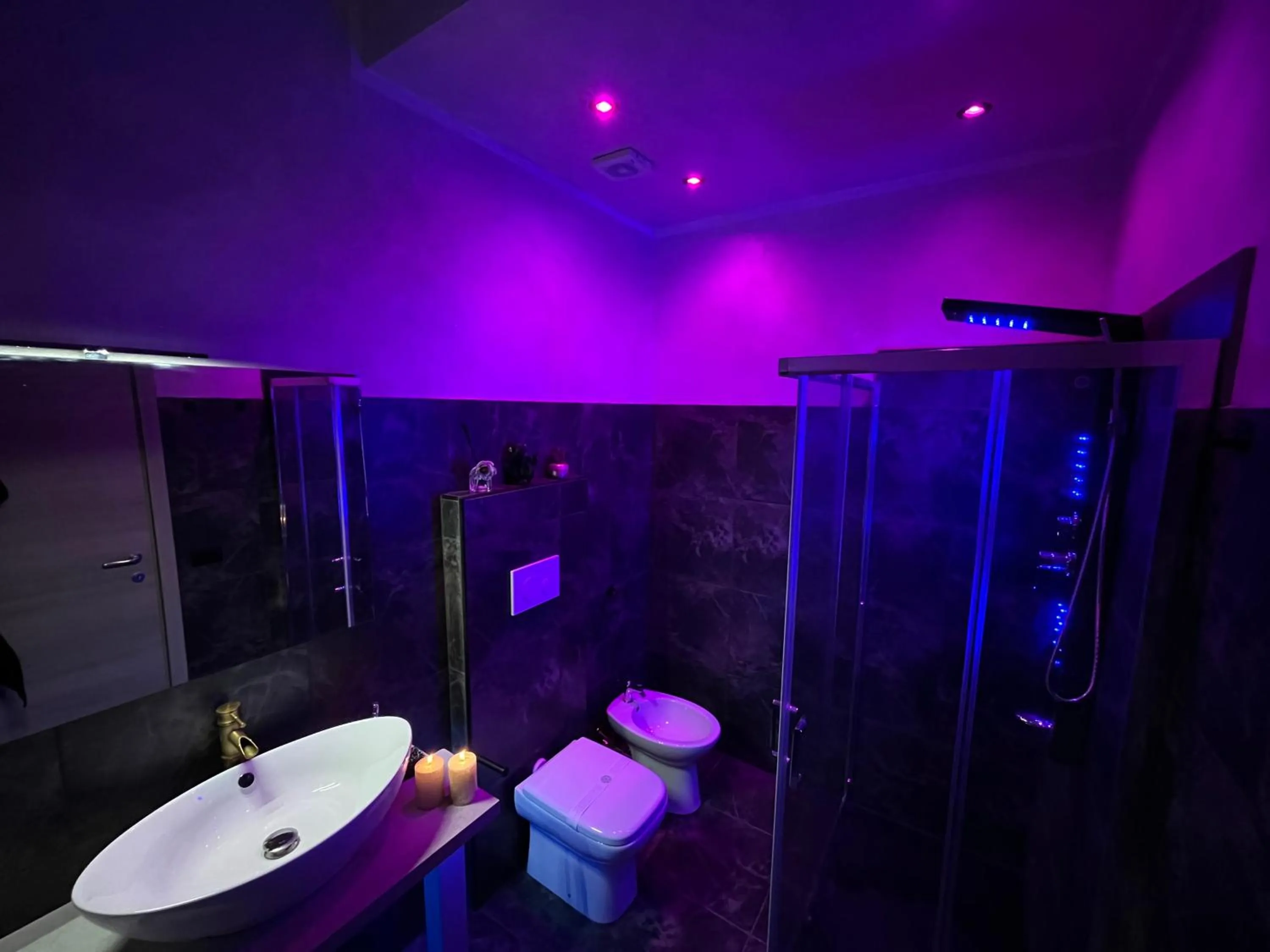 Shower in B&B Villa Maracujà