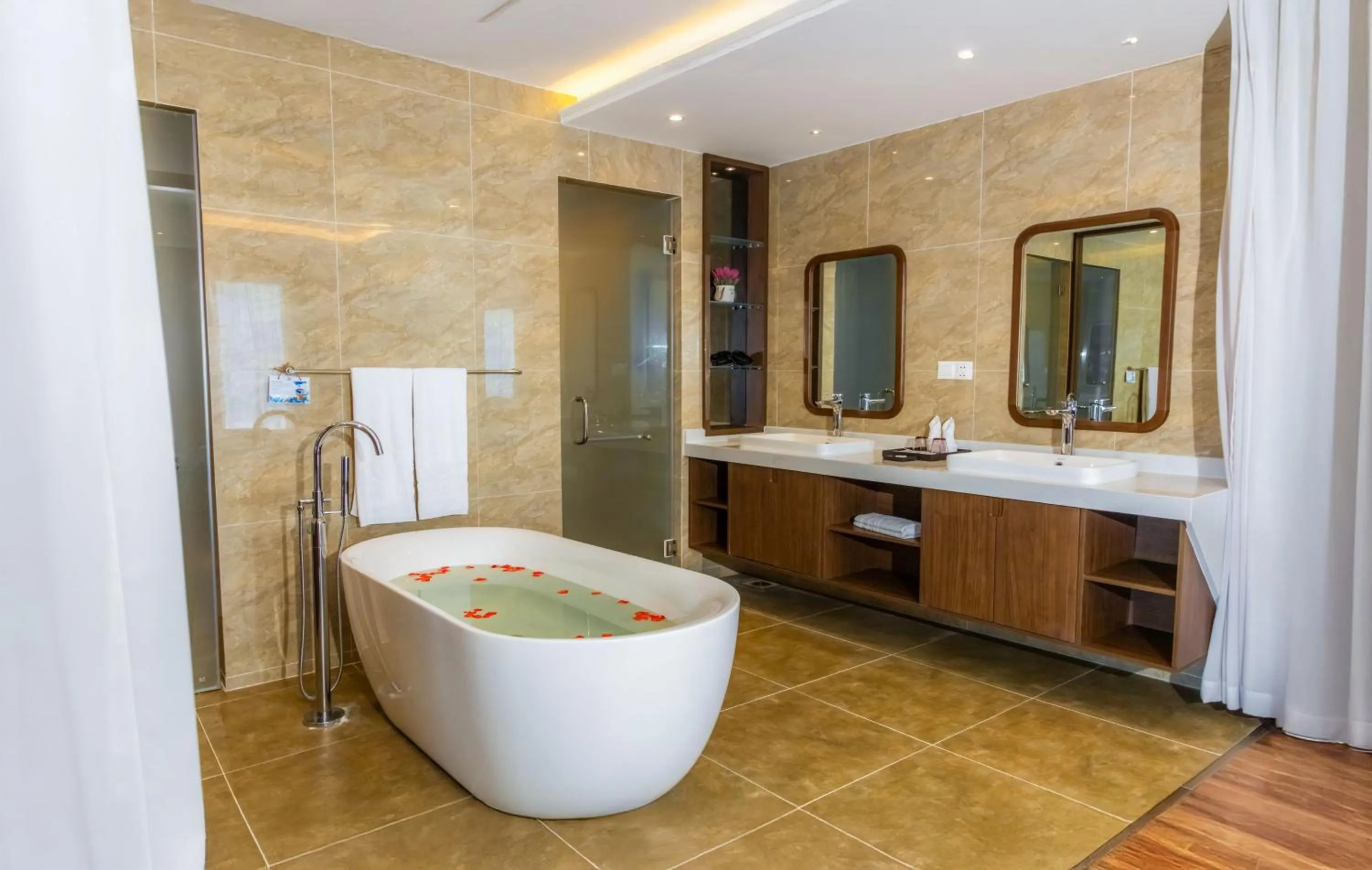 Bathroom in Vipol Mui Ne Hotel & Spa