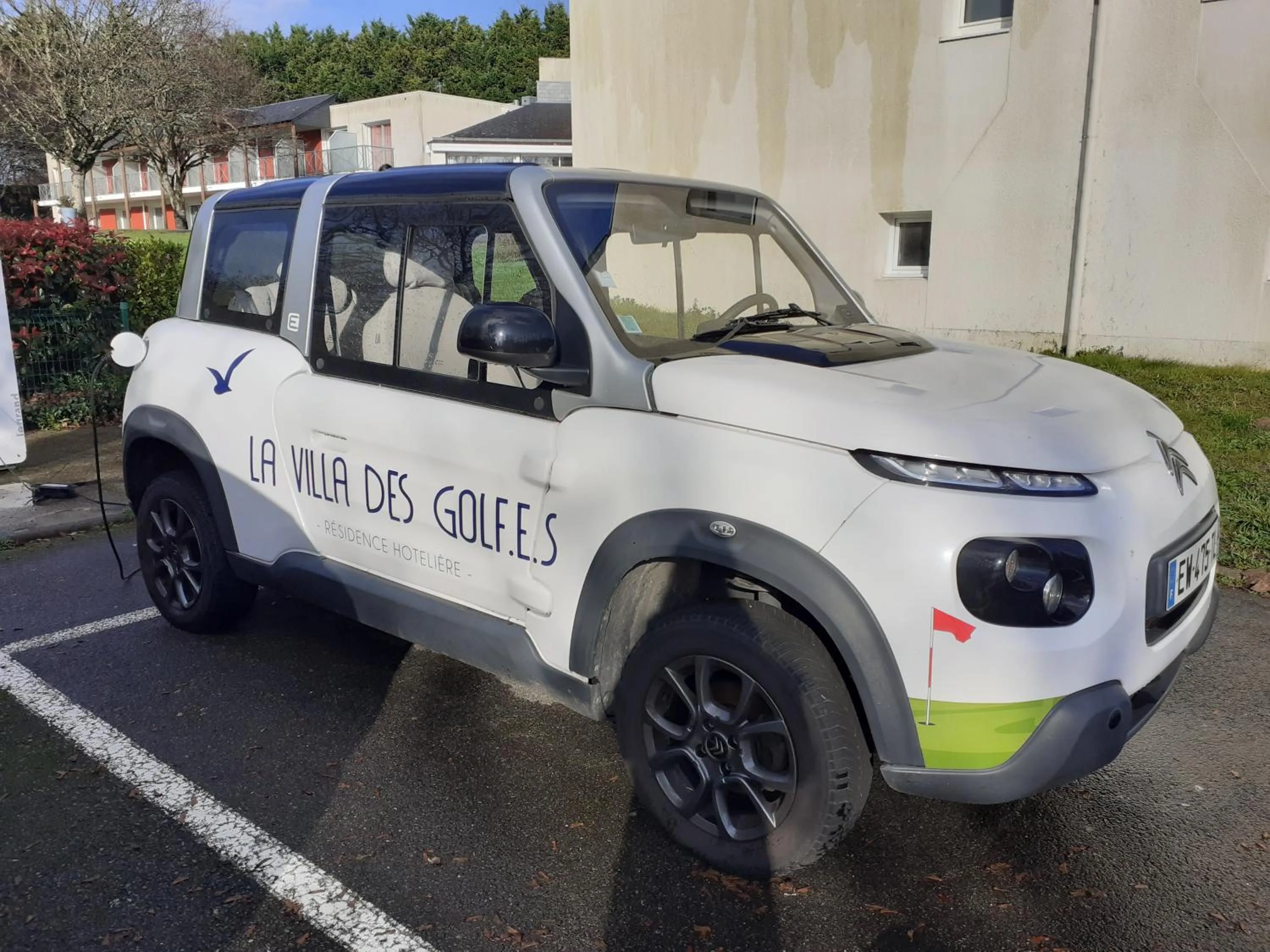 Property building in La Villa des Golf.e.s