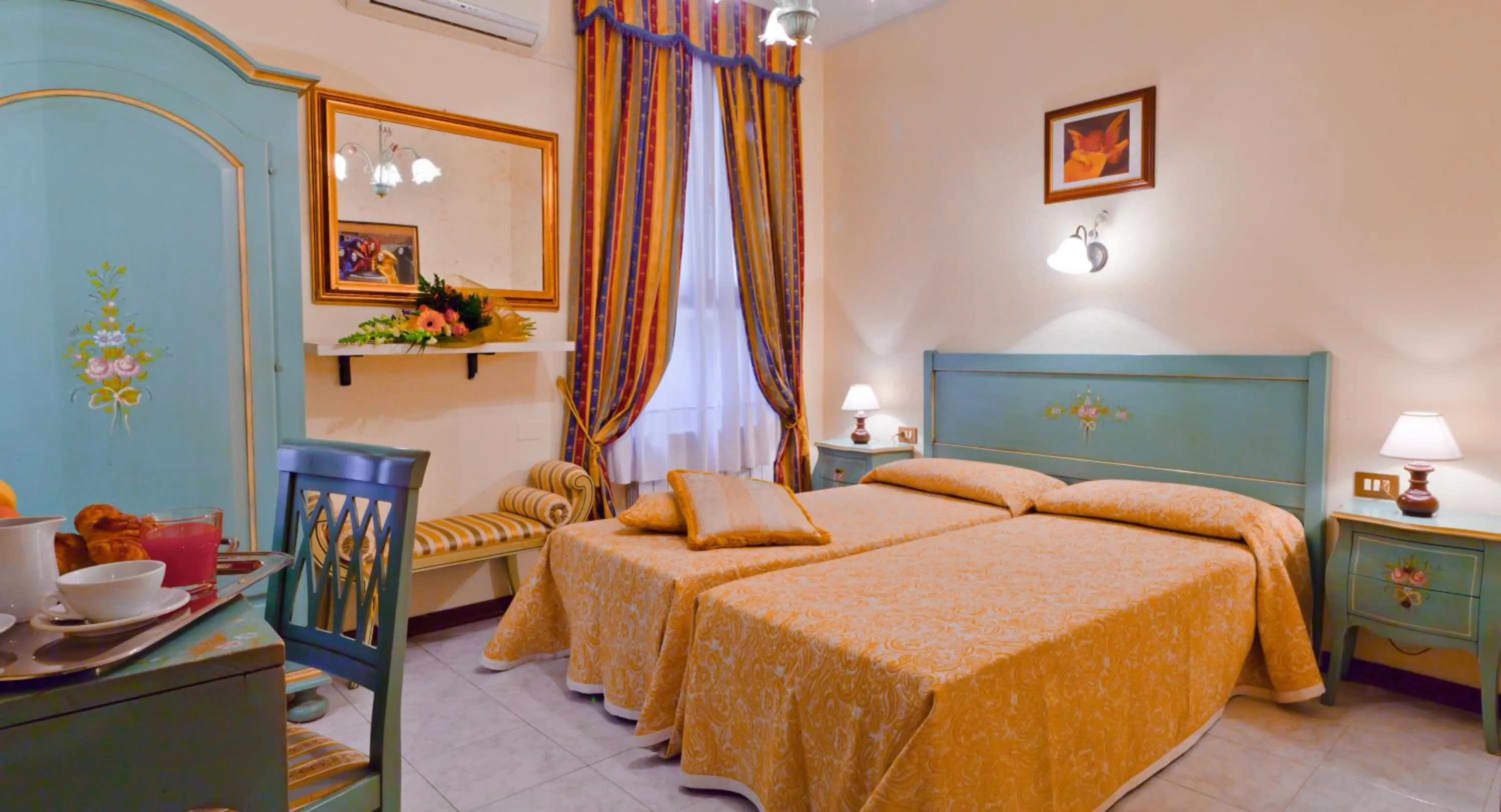 Bedroom, Bed in Hotel Henry