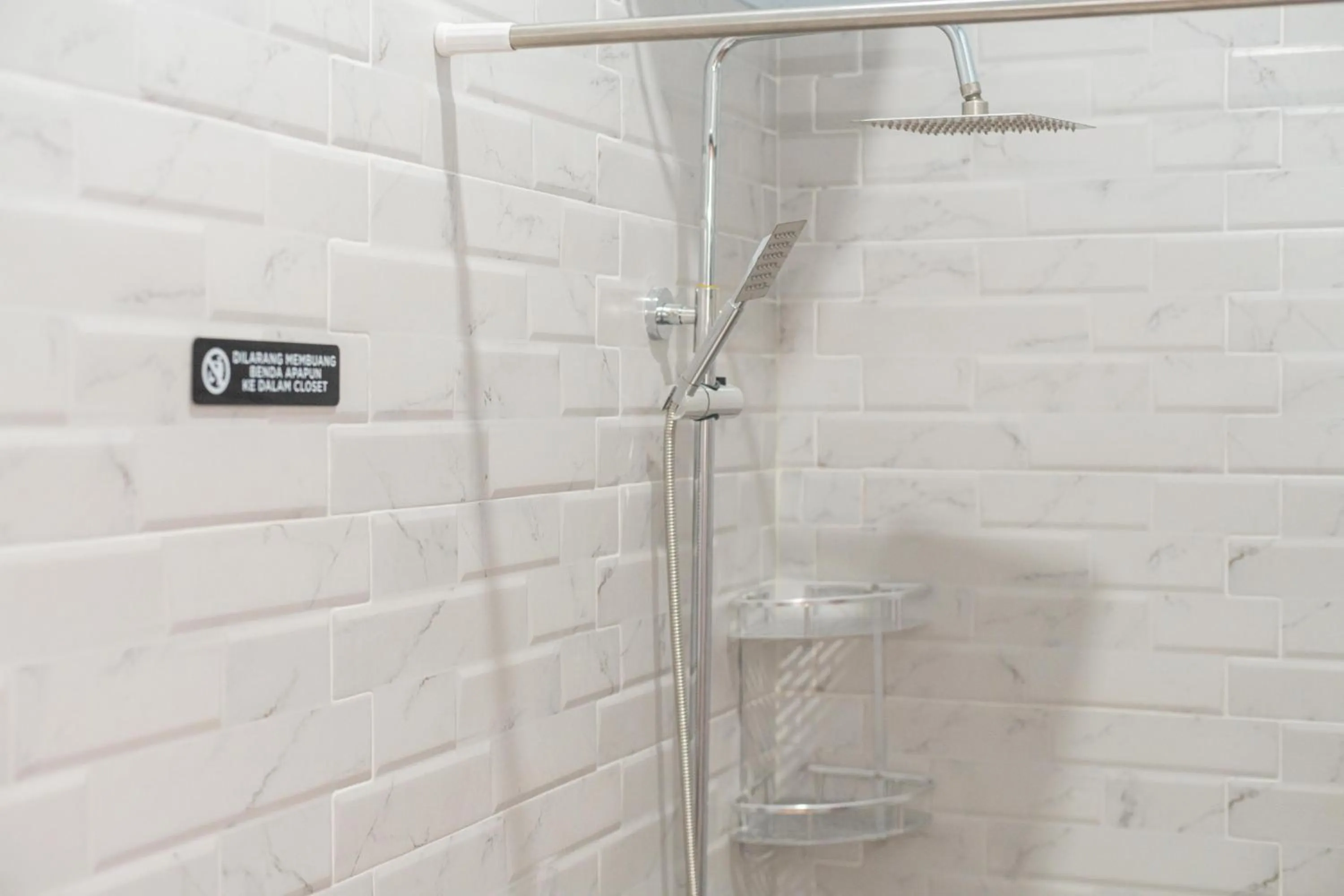 RedDoorz at Golden Averis Cibuluh Bogor