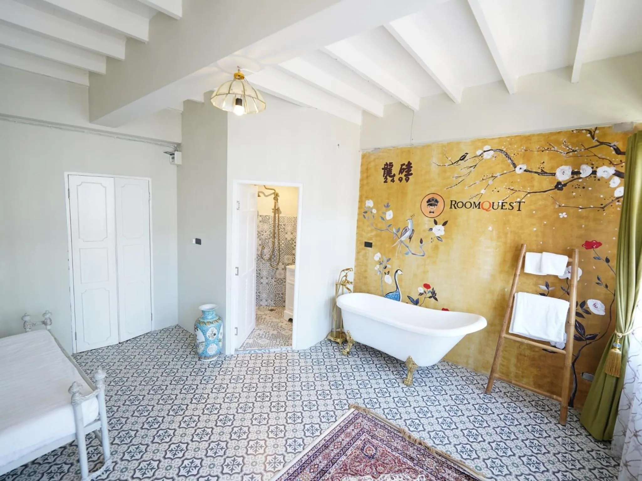 Bath in 2499 Heritage Chinatown Bangkok Hotel By RoomQuest