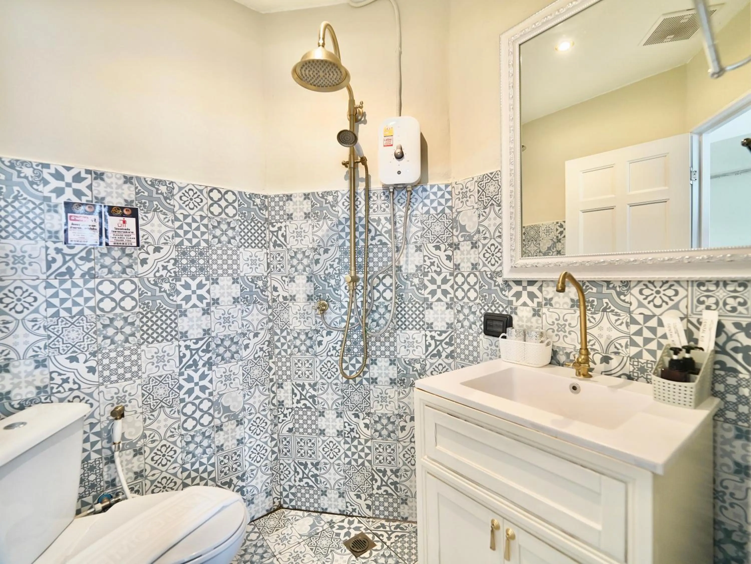 Bathroom in 2499 Heritage Chinatown Bangkok Hotel By RoomQuest