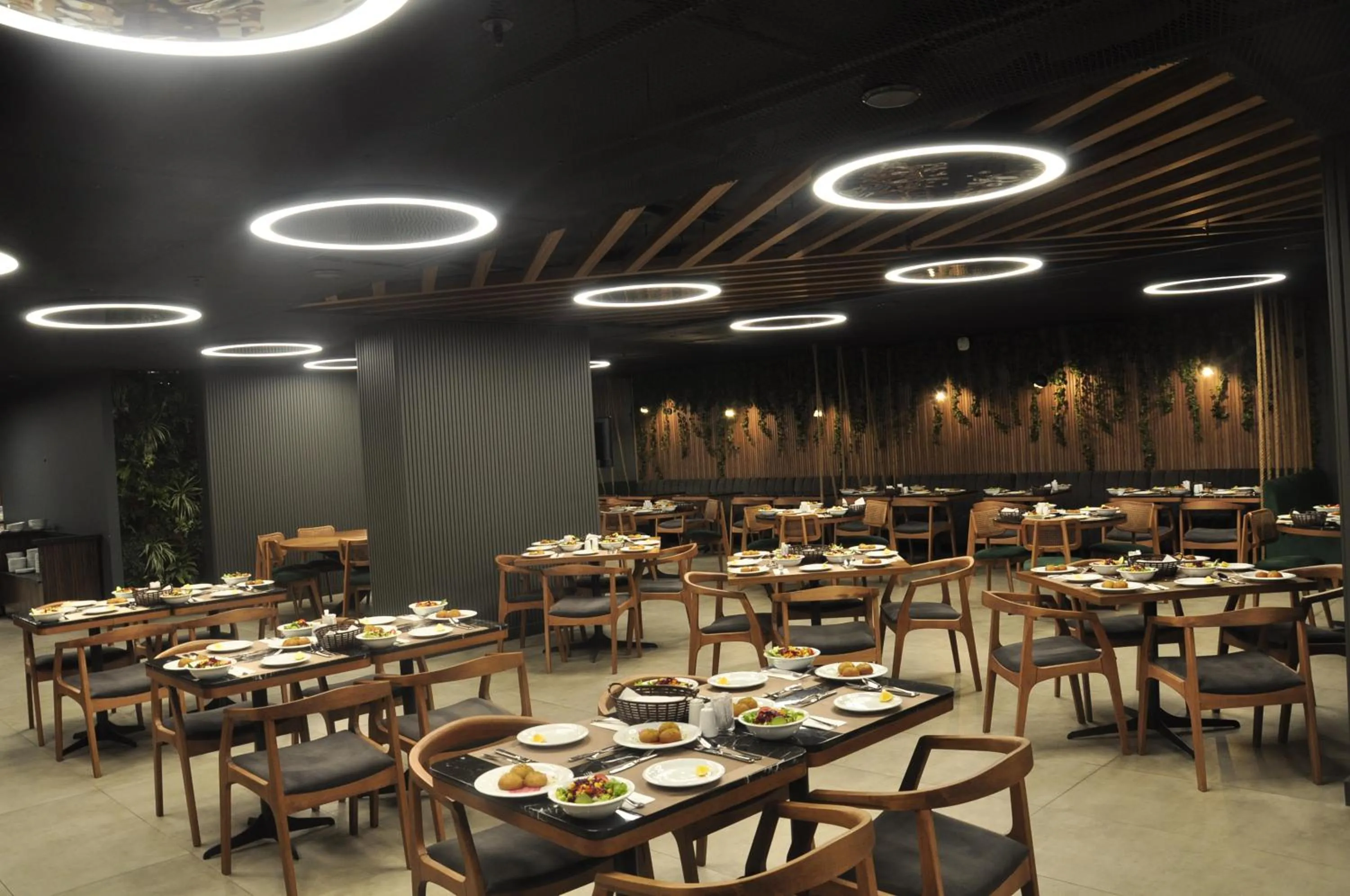 Restaurant/places to eat in Happy Inn Gebze Hotel
