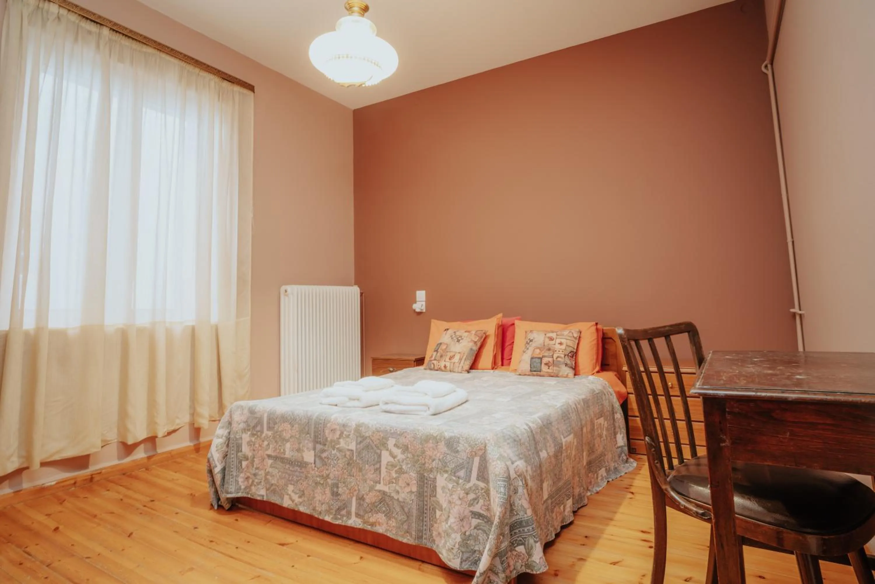 Bed in Kalavrita downtown 3 bedrm house for 6 pers by MPS