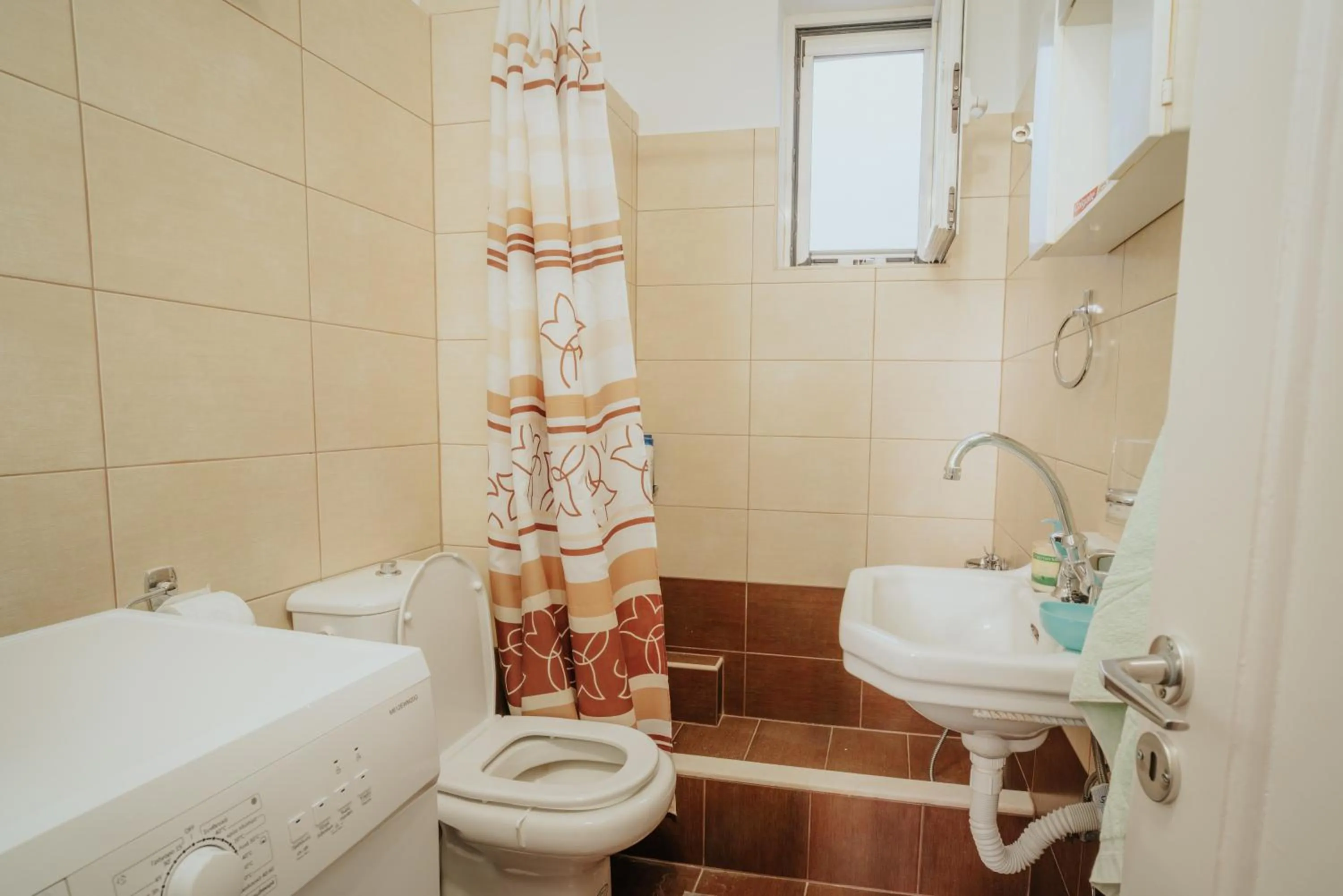 Bathroom in Kalavrita downtown 3 bedrm house for 6 pers by MPS