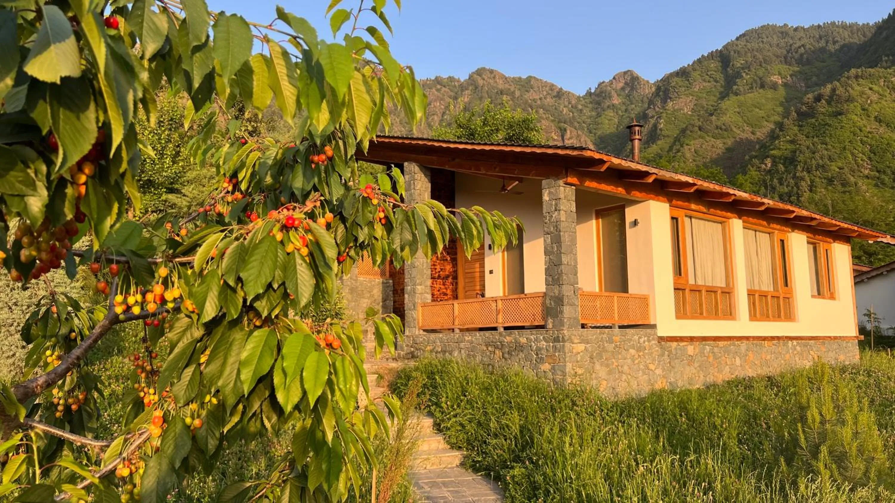 Property building in Qayaam Gah