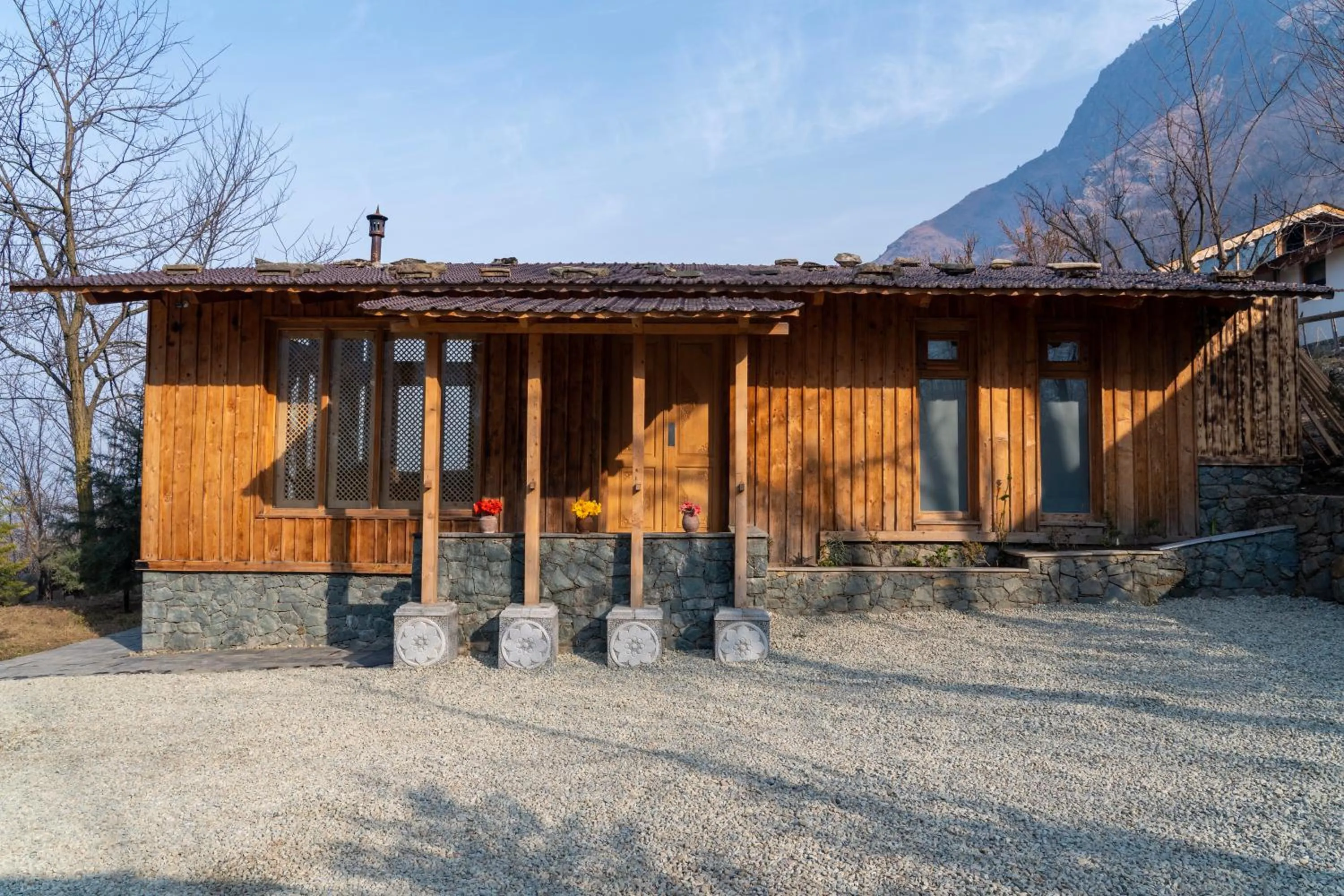 Property building in Qayaam Gah