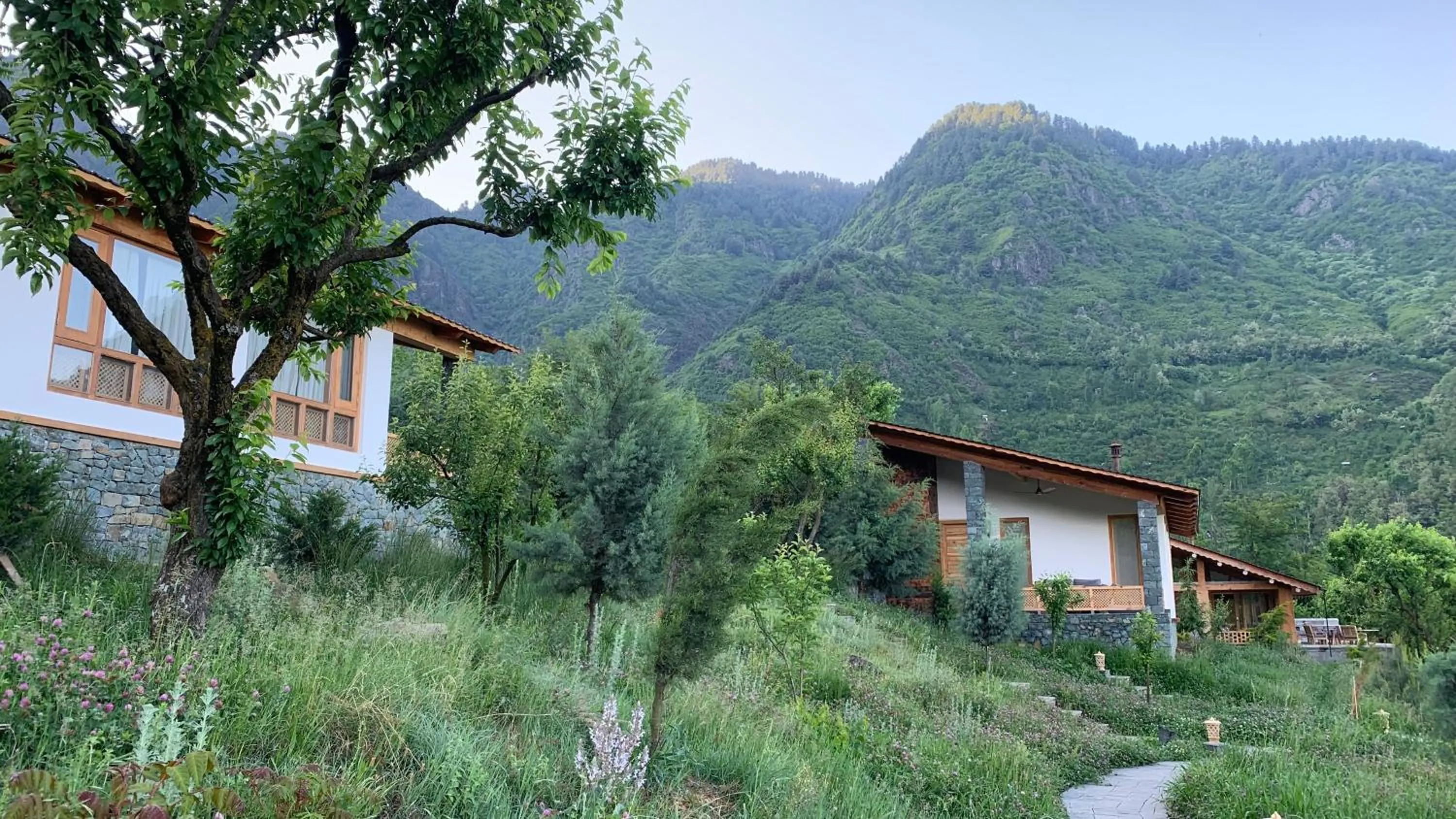 Property building in Qayaam Gah