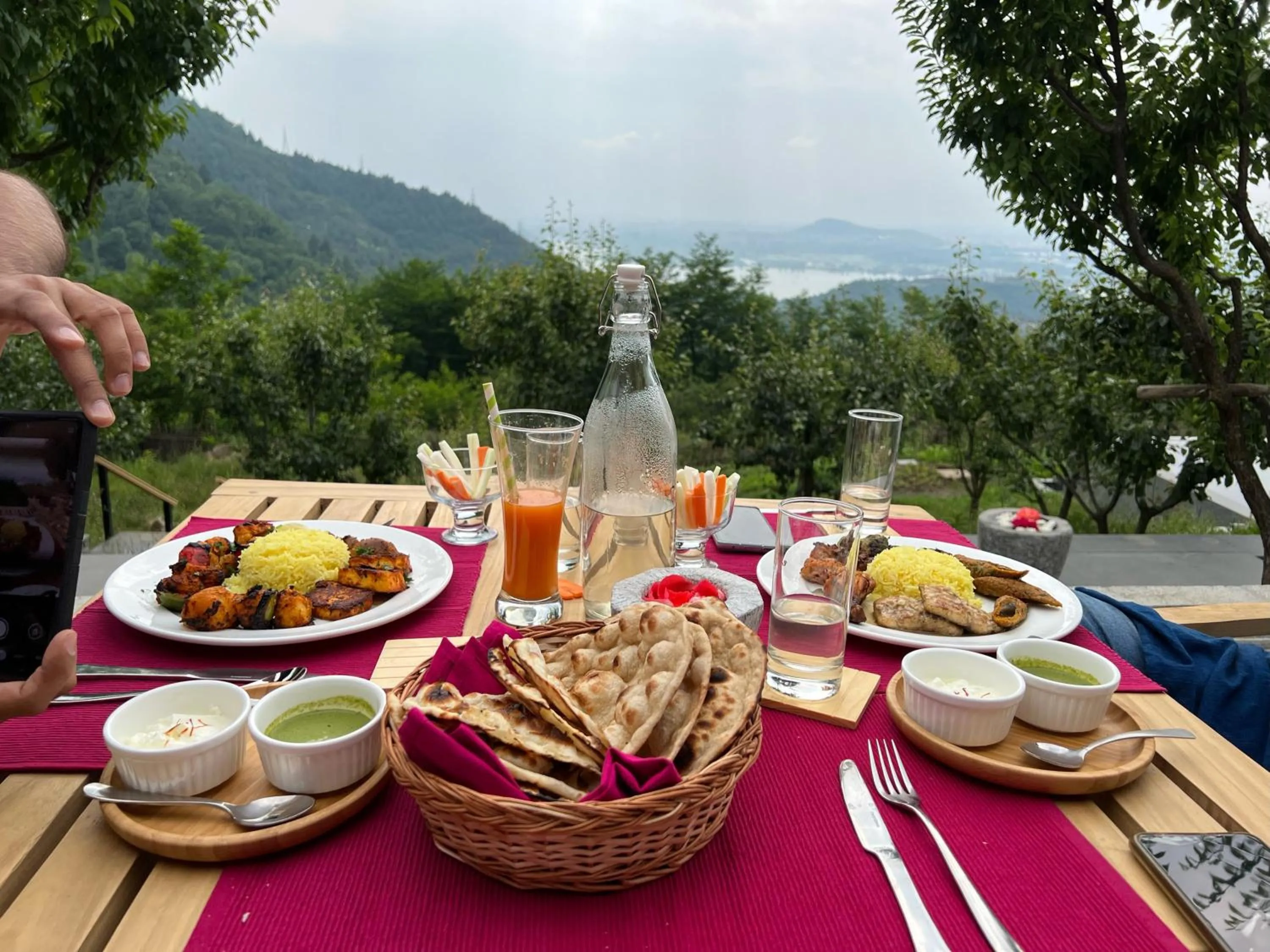 Breakfast in Qayaam Gah