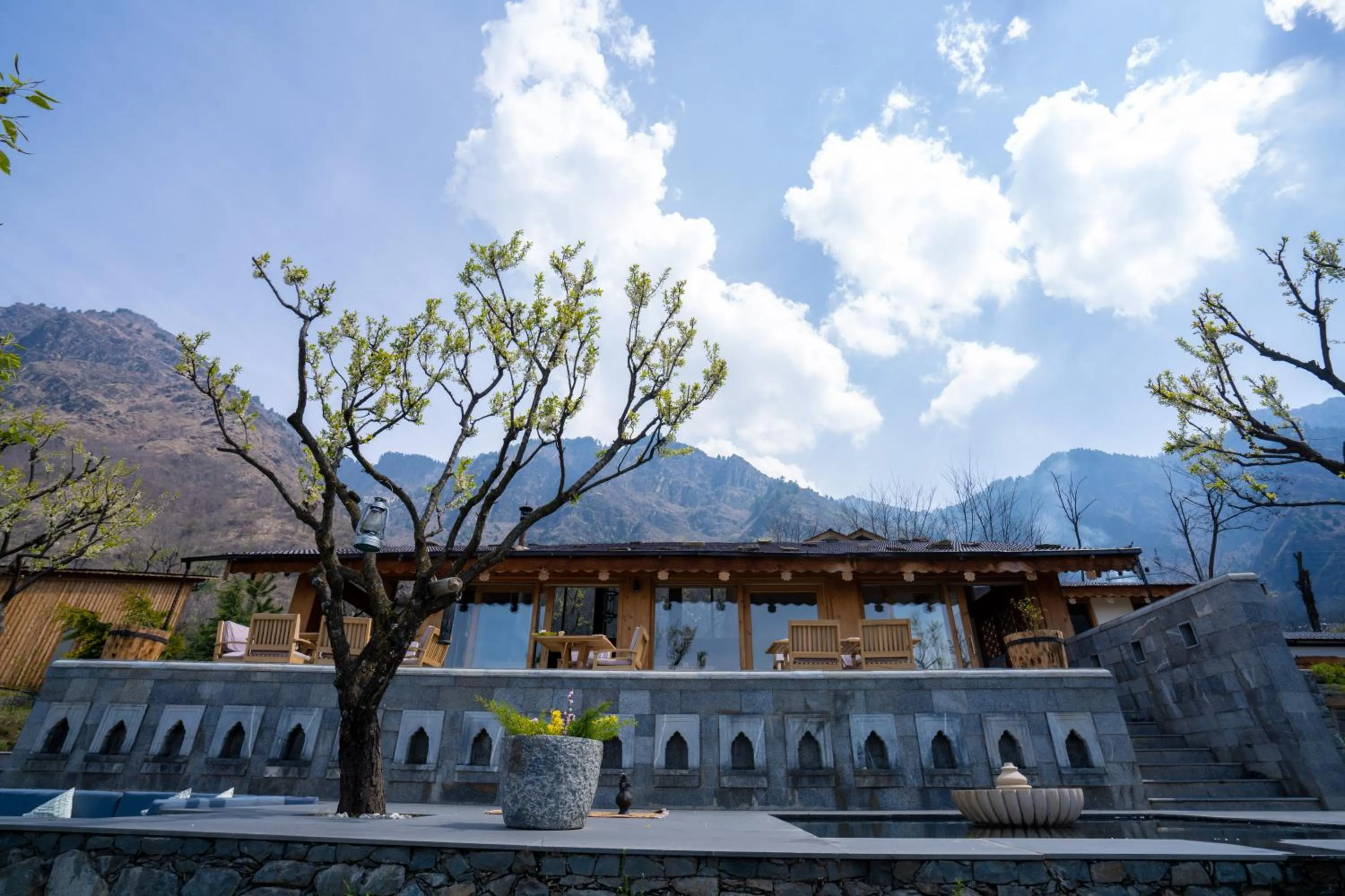 Property building in Qayaam Gah