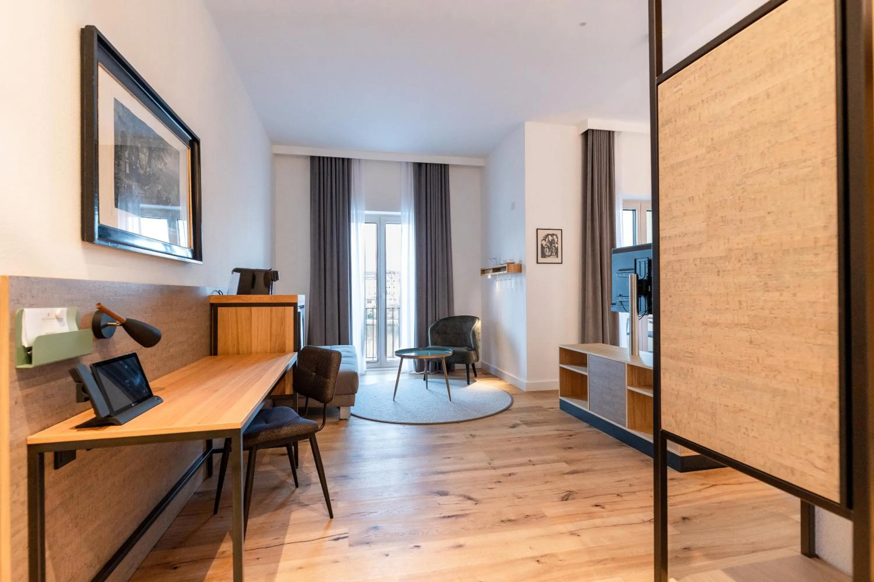 Photo of the whole room in DEINHARD's