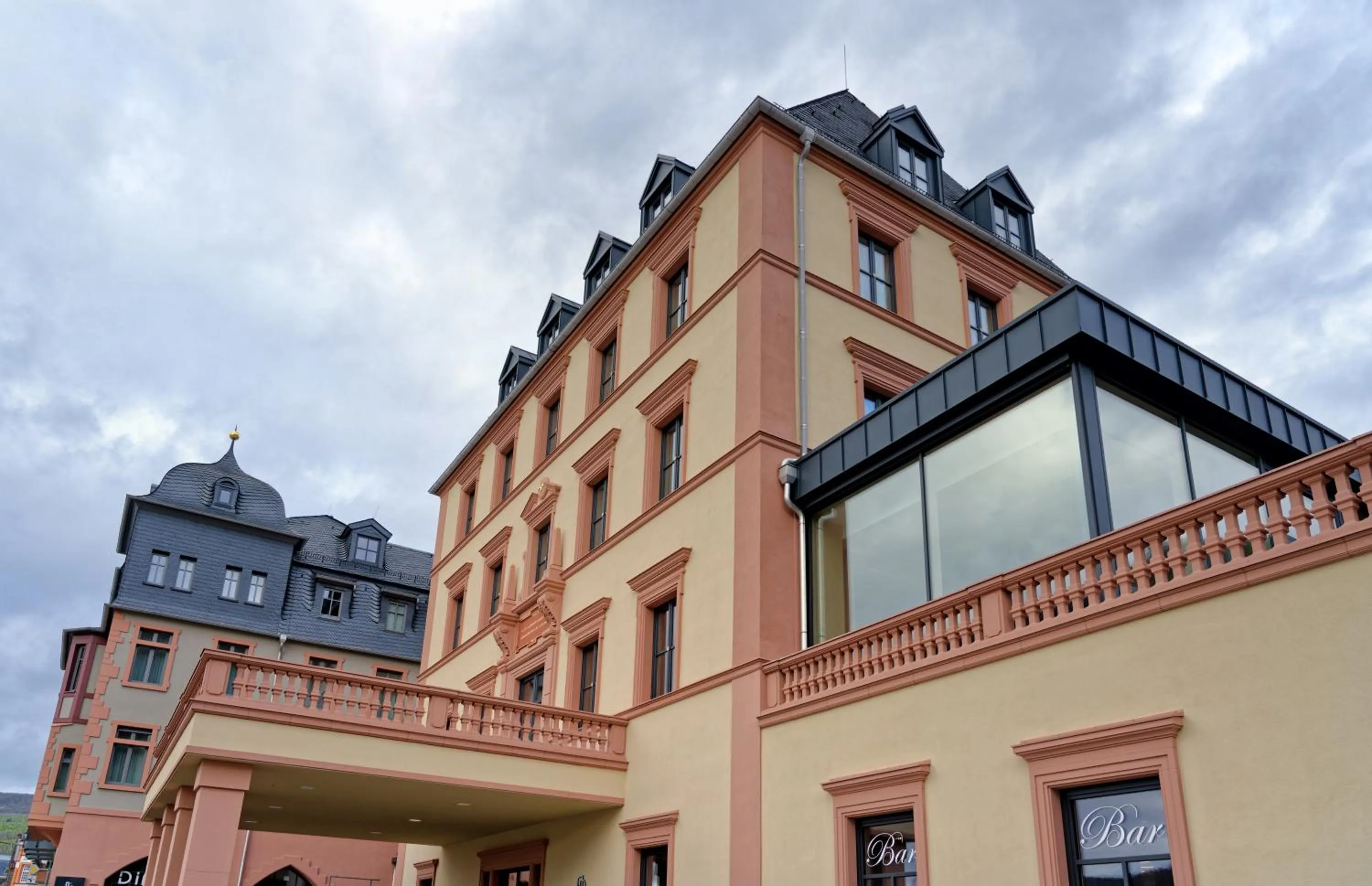 Property building in DEINHARD's