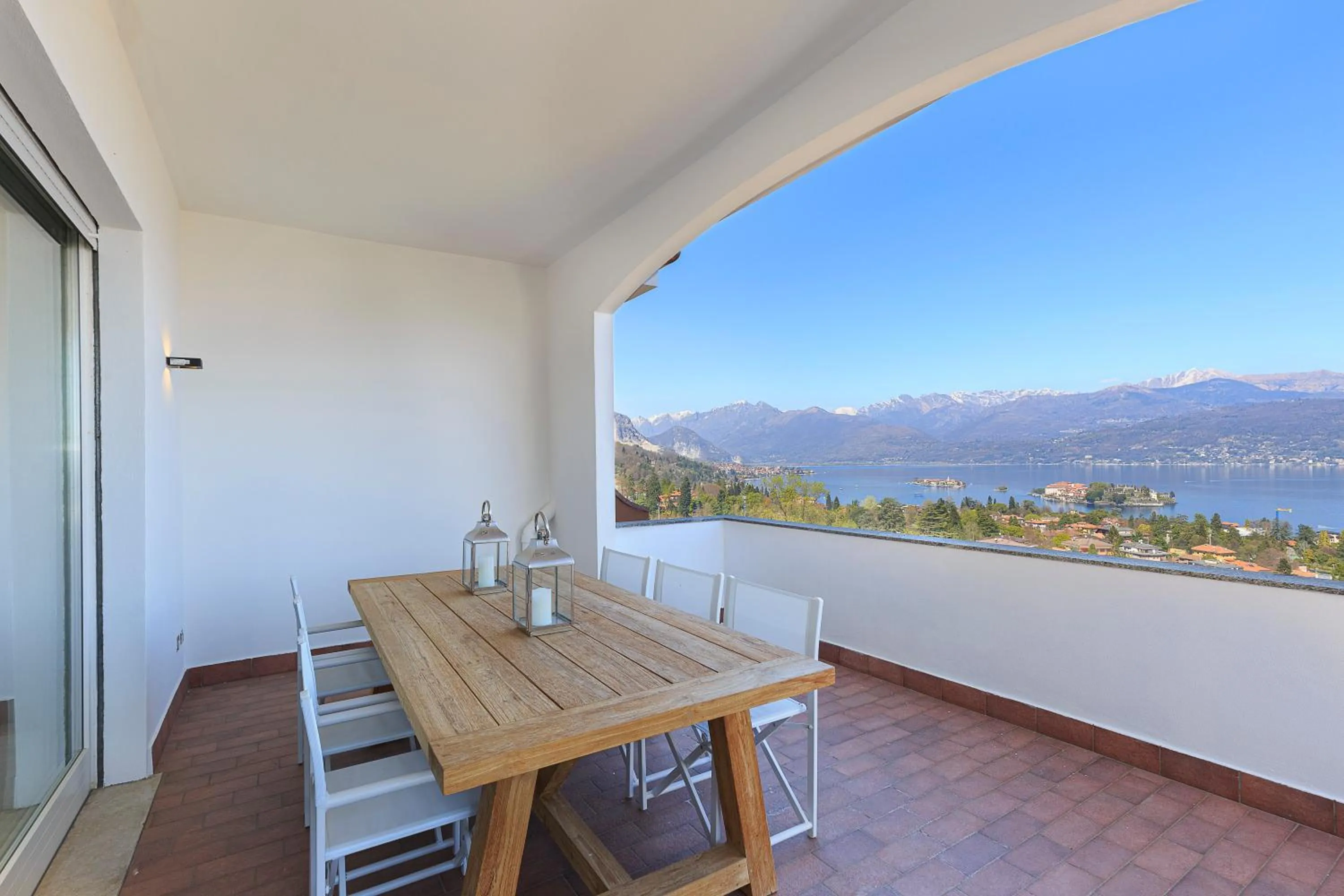 Balcony/Terrace in Lago 270