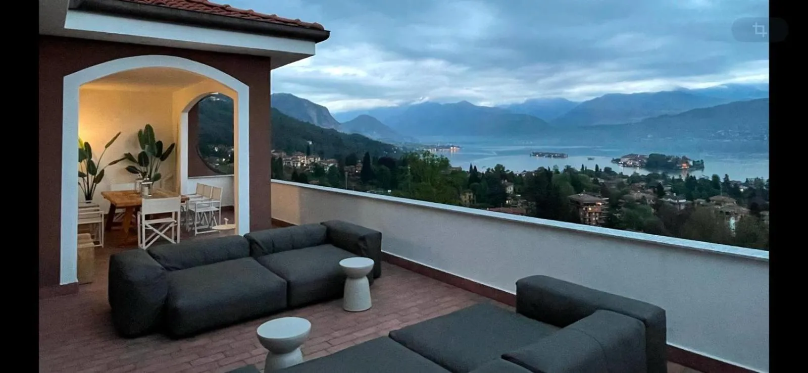 Property building in Lago 270