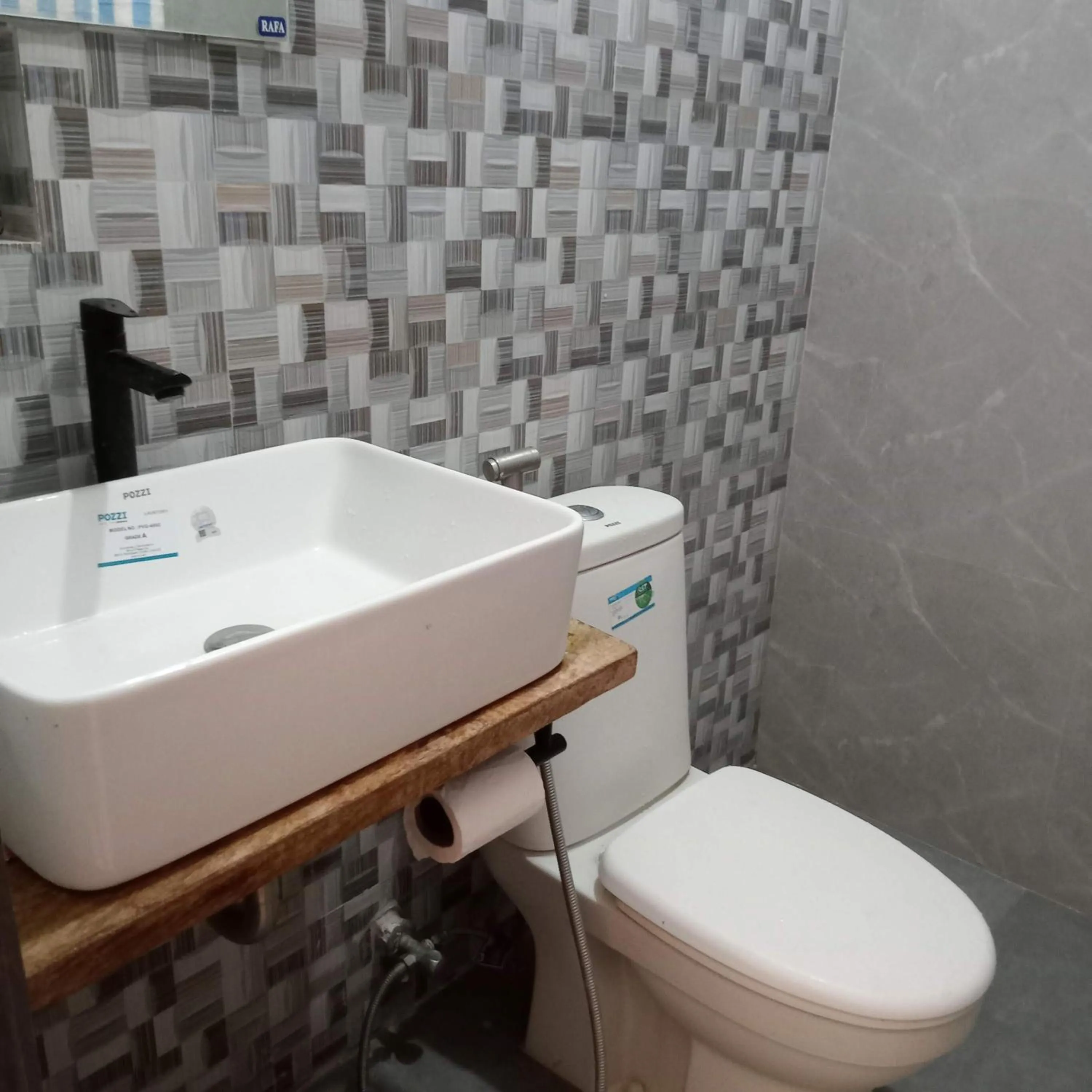 Toilet in Baywalk Suites Batangas