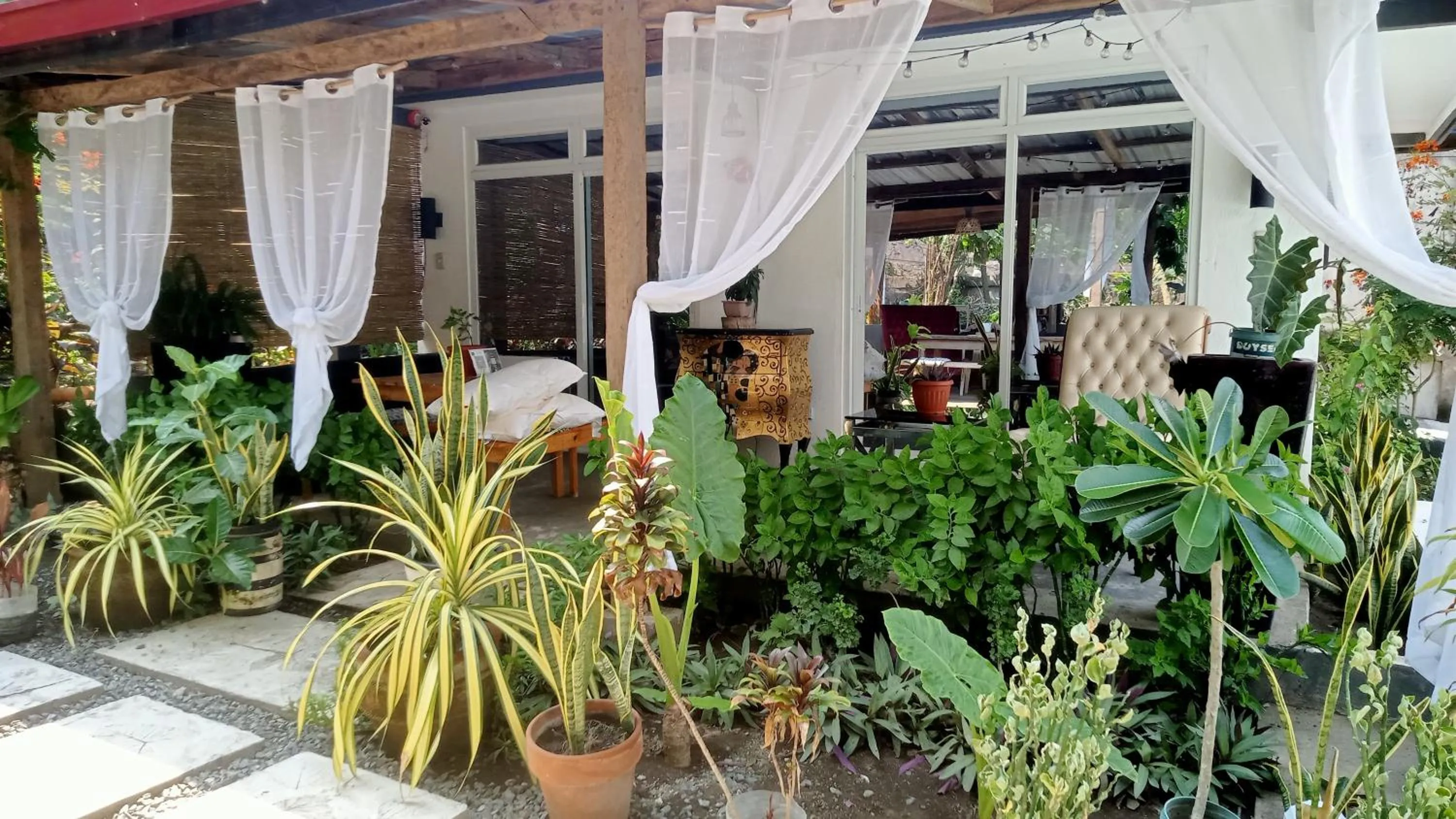 Garden in Baywalk Suites Batangas