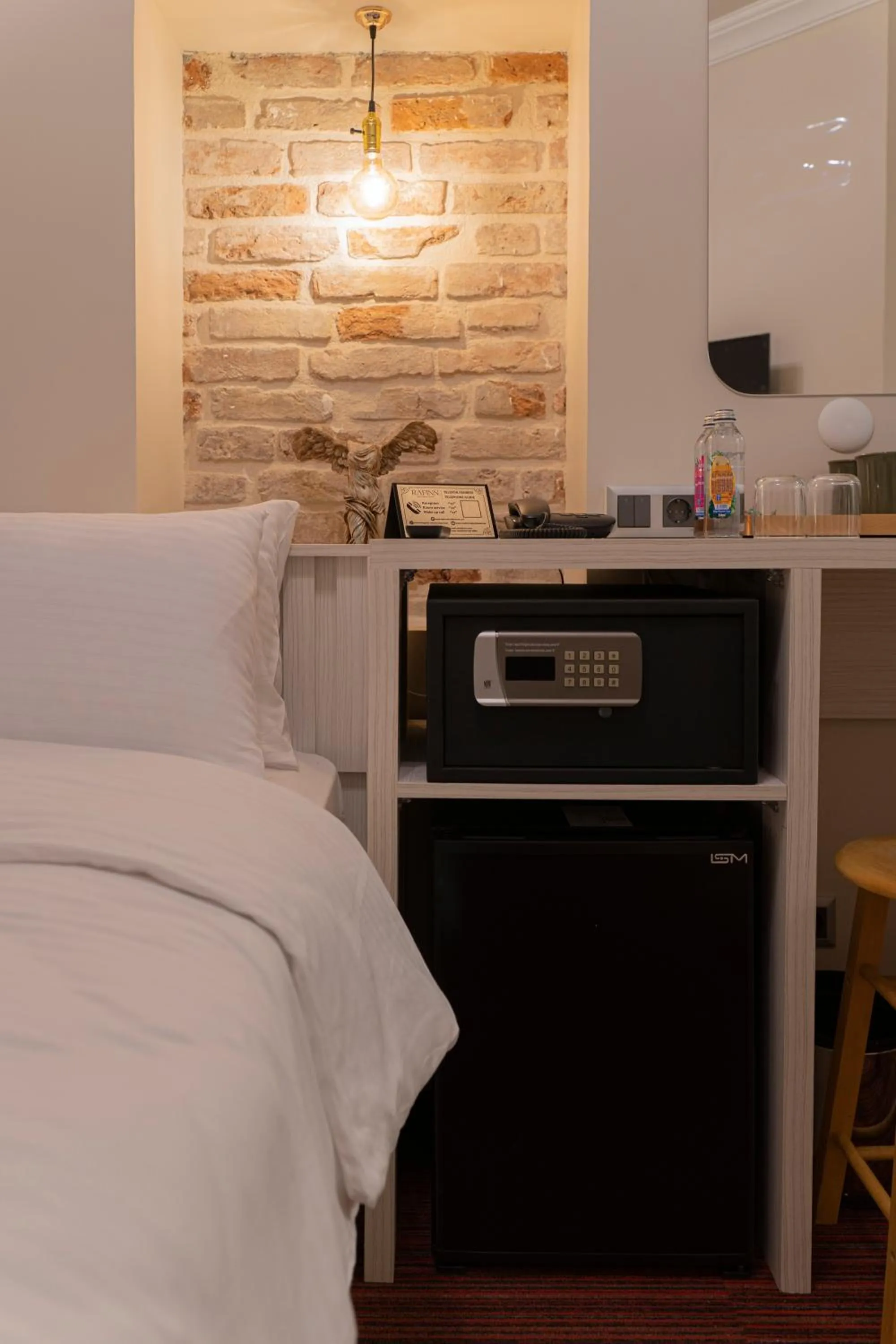 safe in Rafinn Hotel