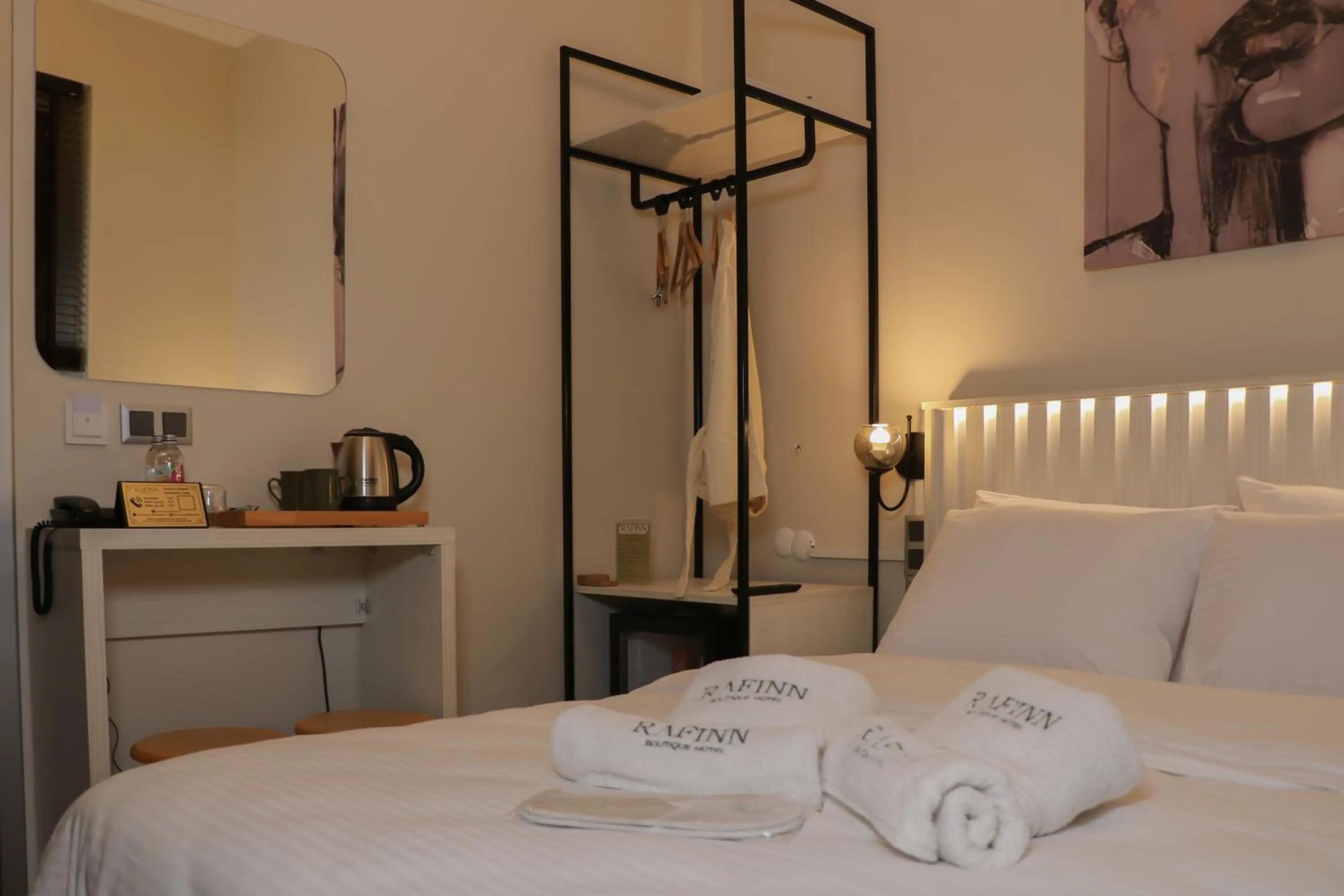 wardrobe in Rafinn Hotel