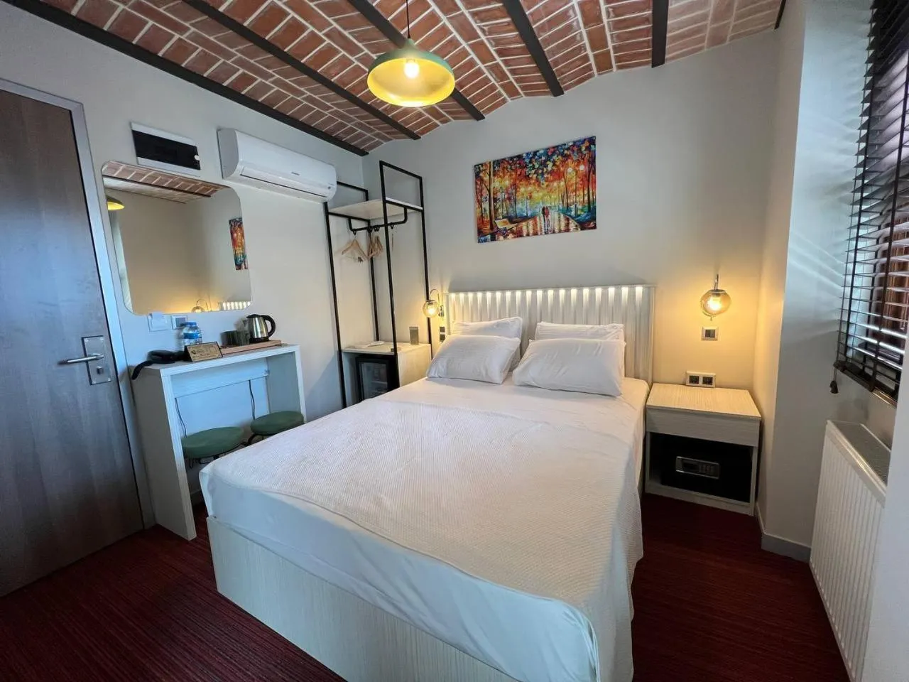 Photo of the whole room in Rafinn Hotel