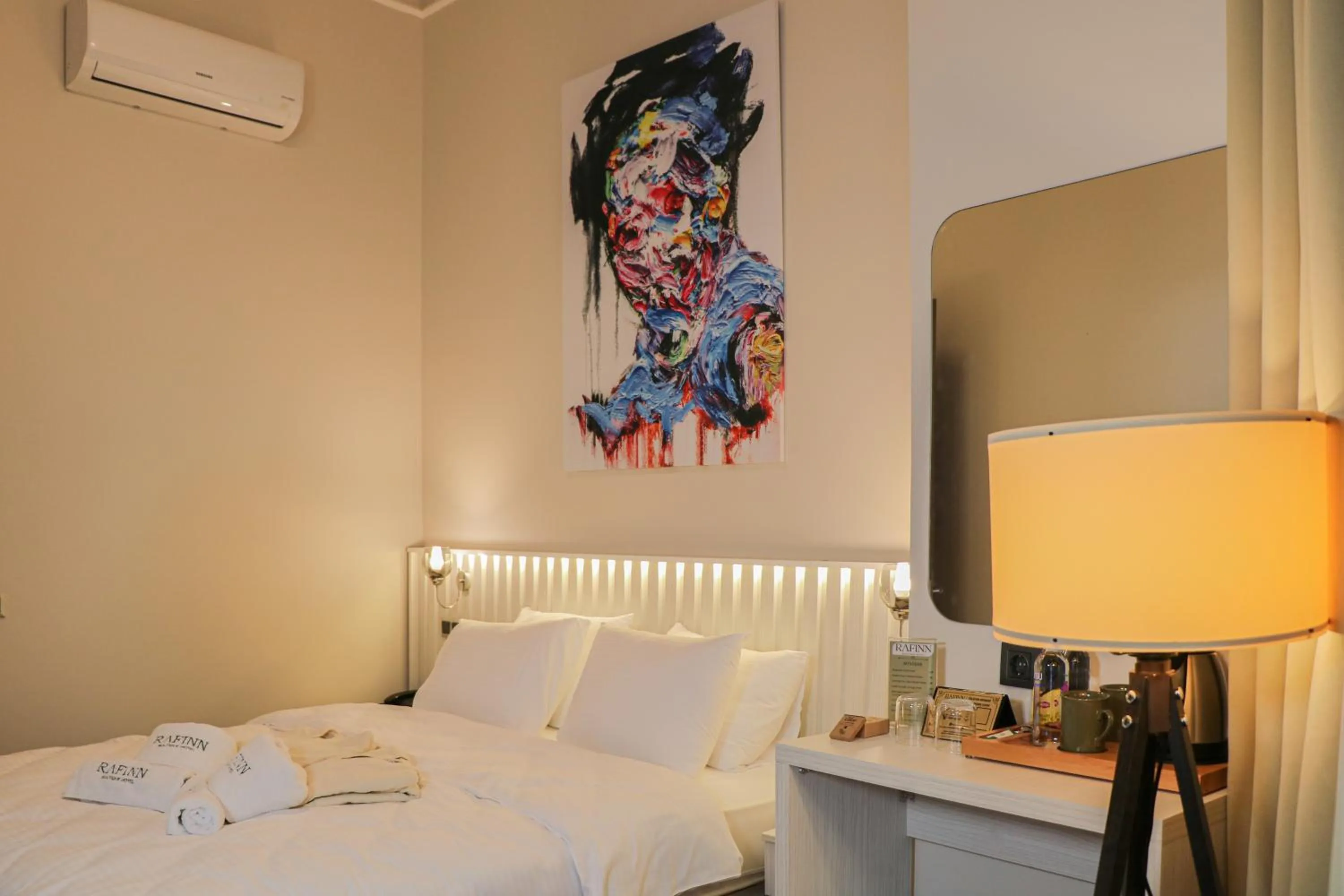 Text overlay in Rafinn Hotel